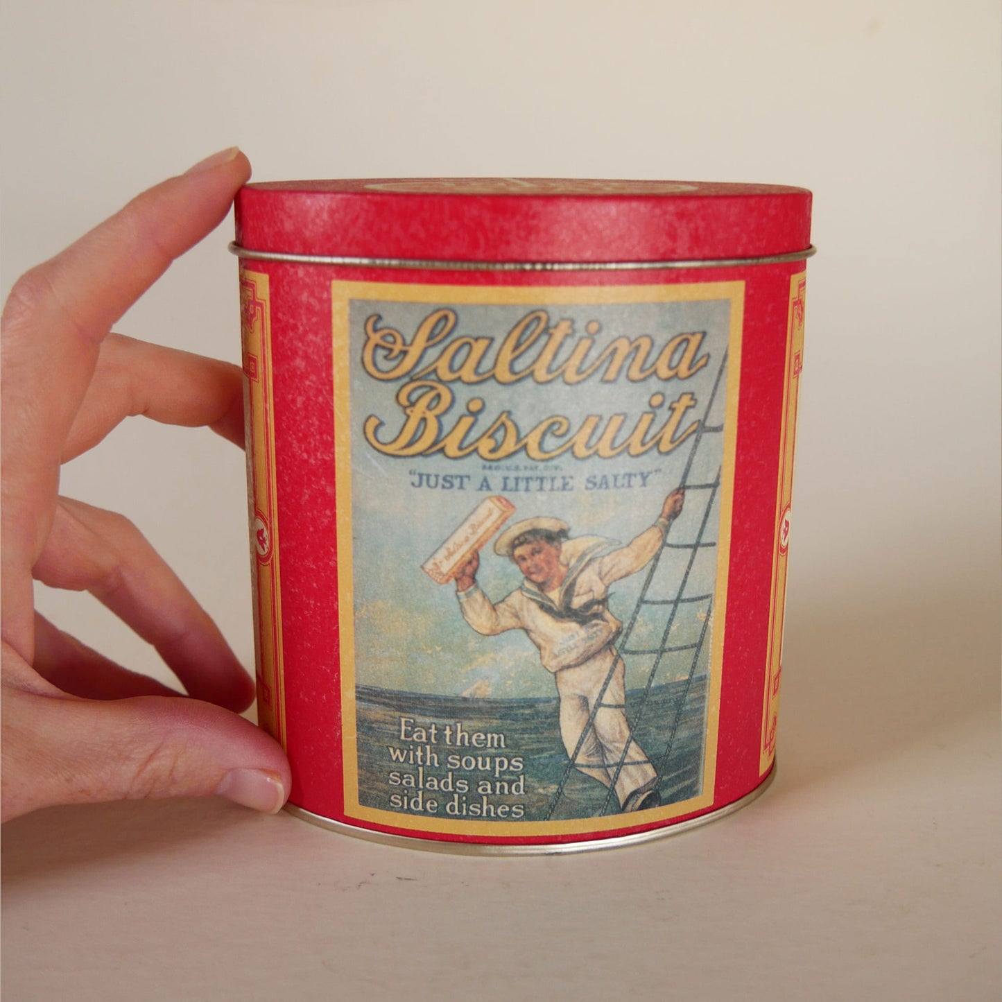 Vintage Nabisco Biscuit Oval Red Tin Canister, Vintage Cracker Tin, Vintage Crack Tin Canister, Vintage Nabisco Tin Canister, Vintage Nabisco Crack Tin