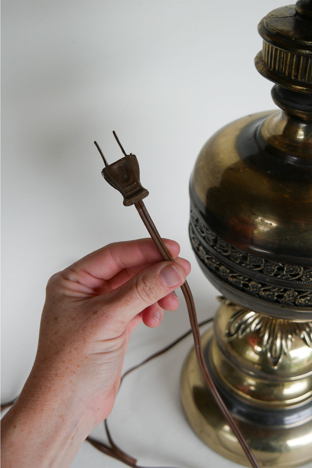 Vintage Ornate Gold Table Lamp, Ornate BRass Lamp, Vintage brass Lamp, Brass Table Lamp, Vintage Ornate BRass Table Lamp