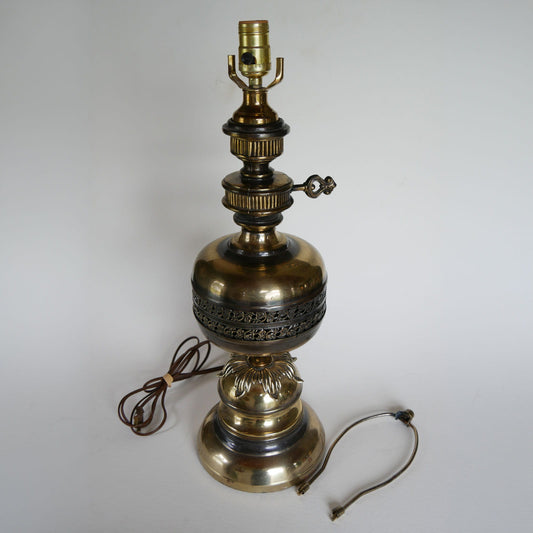 Vintage Ornate Gold Table Lamp, Ornate BRass Lamp, Vintage brass Lamp, Brass Table Lamp, Vintage Ornate BRass Table Lamp