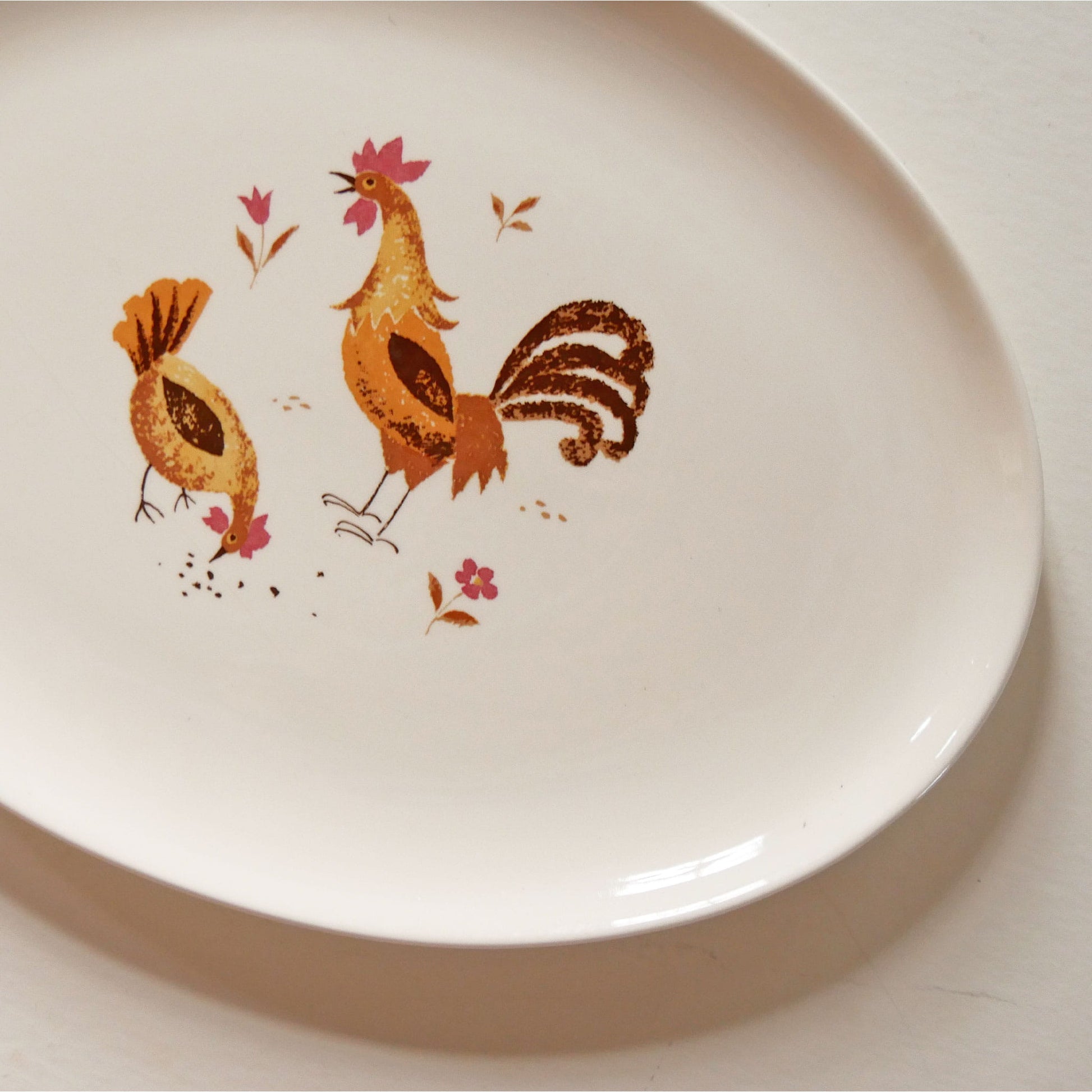 Vintage Oval Rooster & Hen Serving Platter, Farmhouse PLates, Vintage Farmhouse Decor, Vintage Farmhouse Plates, Vintage Farmhouse Plate Wall, Vintage Cottage Farm Wall Decor, Vintage Rooster Decor, Vintage Rooster Plate, Vintage Hen Plate
