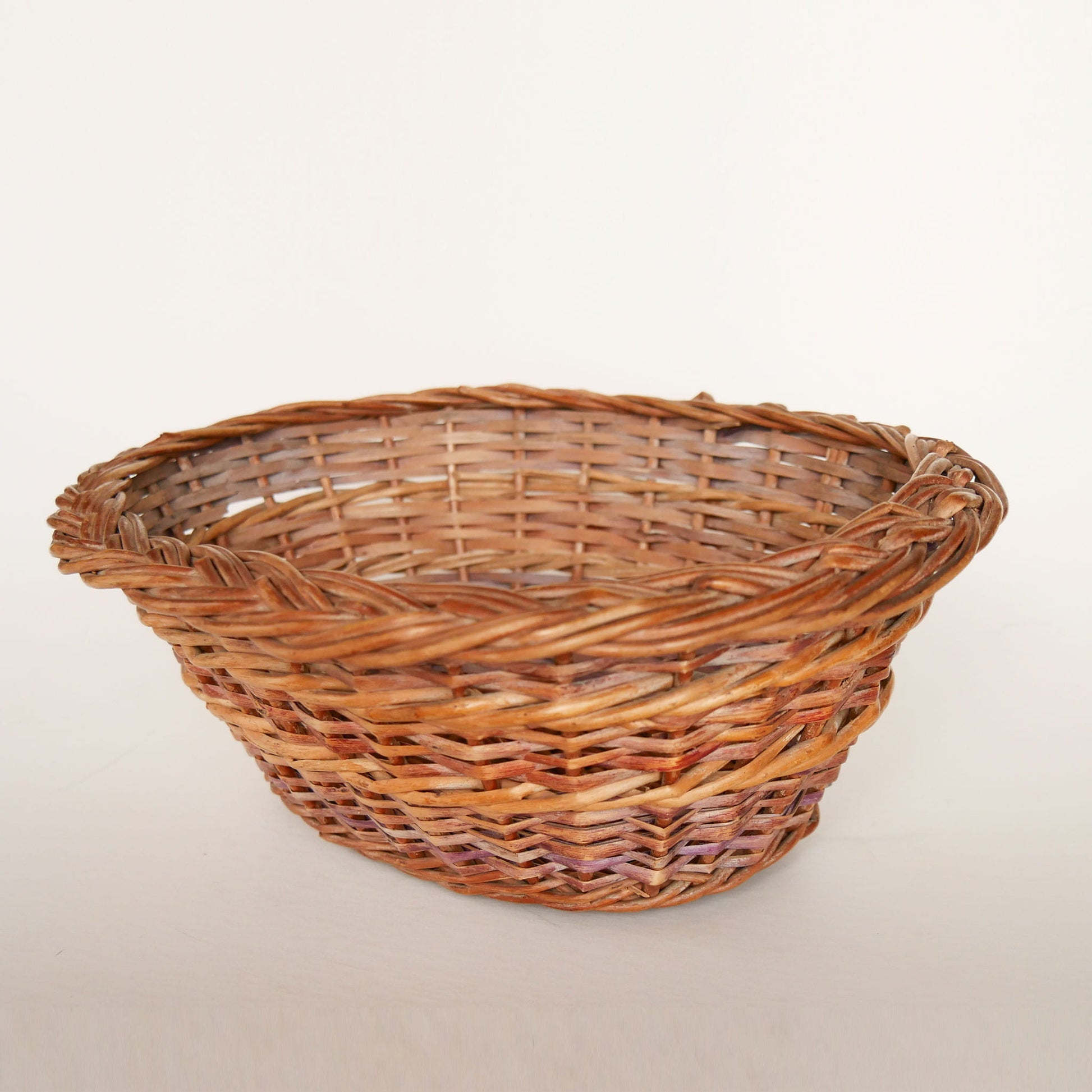 Vintage Braided Oval Wicker Basket, Farmhouse Wicker Basket, Vintage Wicker Oval Basket, Vintage Striped Oval Basket, Cottagecore Basket, Cottage Basket
