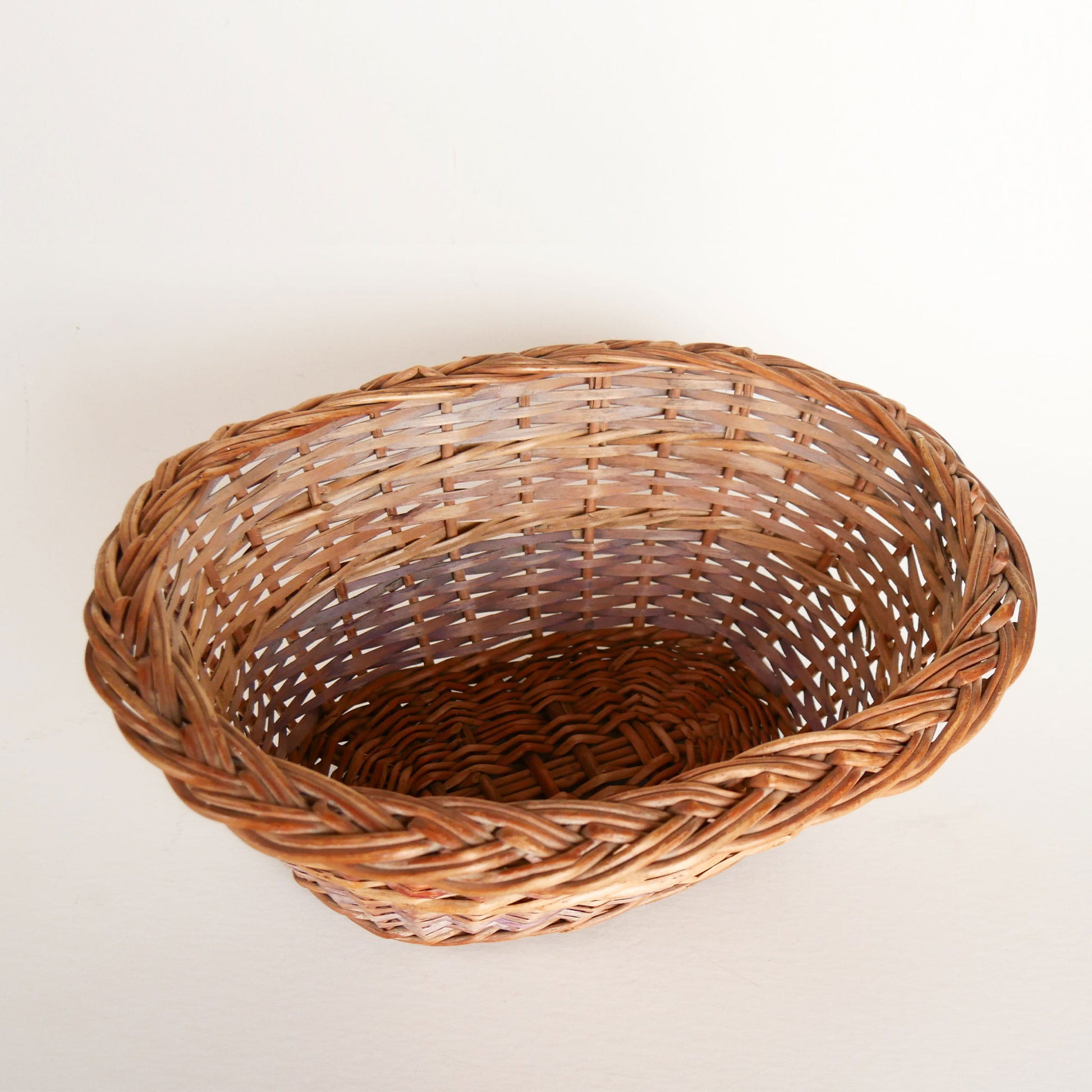 Vintage Braided Oval Wicker Basket, Farmhouse Wicker Basket, Vintage Wicker Oval Basket, Vintage Striped Oval Basket, Cottagecore Basket, Cottage Basket