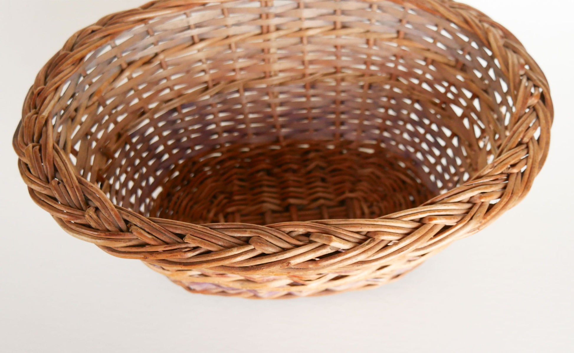 Vintage Braided Oval Wicker Basket, Farmhouse Wicker Basket, Vintage Wicker Oval Basket, Vintage Striped Oval Basket, Cottagecore Basket, Cottage Basket