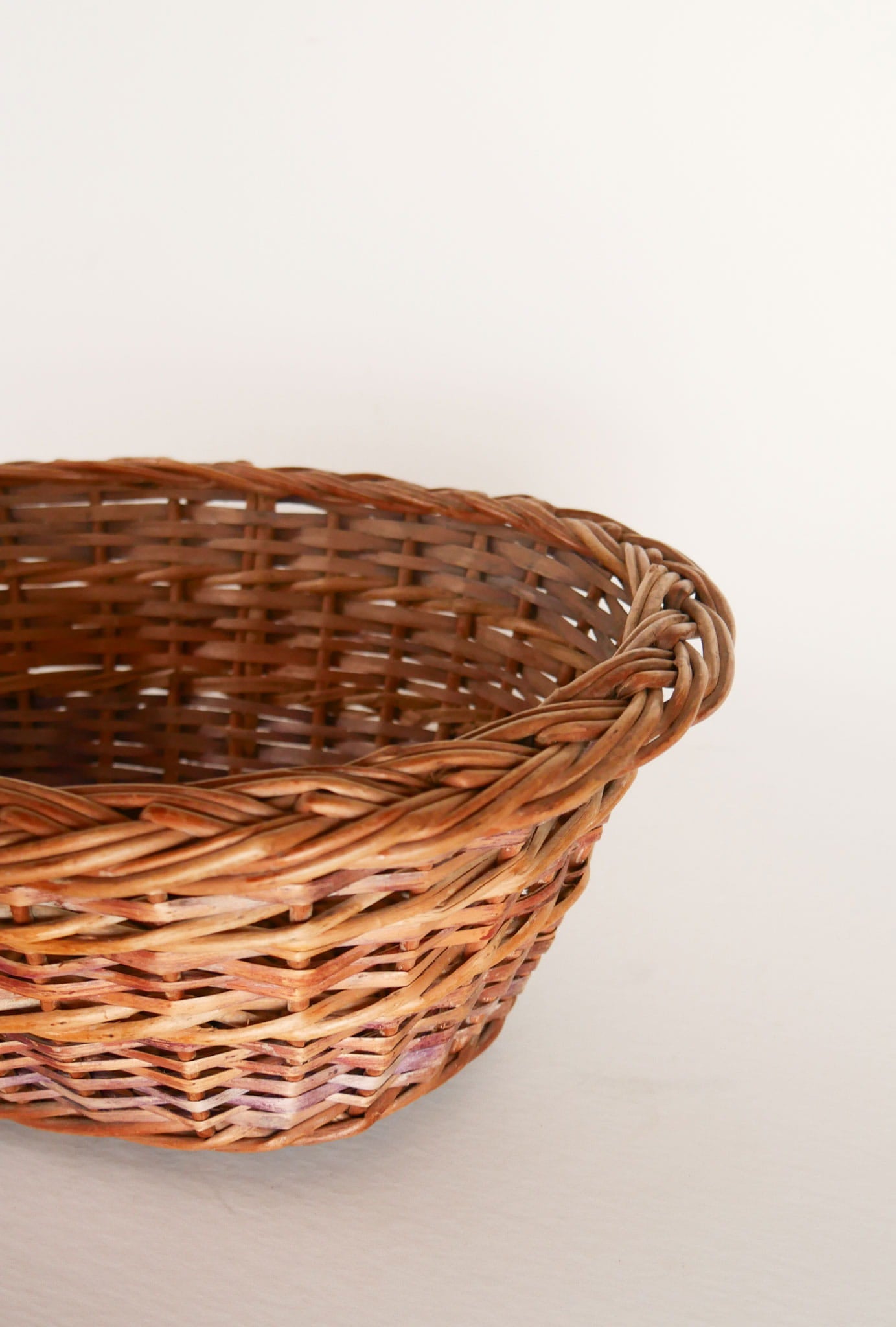 Vintage Braided Oval Wicker Basket, Farmhouse Wicker Basket, Vintage Wicker Oval Basket, Vintage Striped Oval Basket, Cottagecore Basket, Cottage Basket