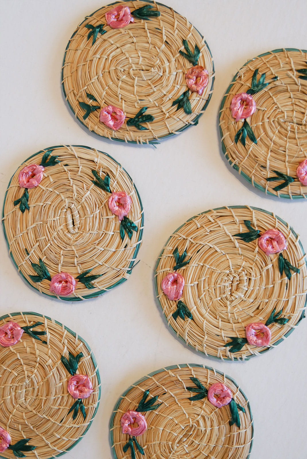 Vintage Raffia Floral Coasters, Vintage Tropical Decor, Vintage Wicker Coasters, Tropical Wicker Coasters