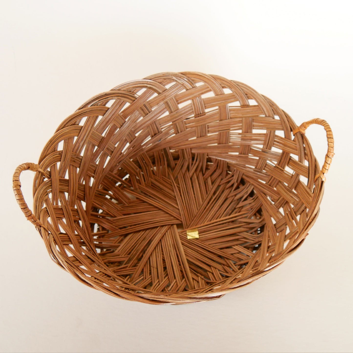 Vintage Round Rattan WIcker Basket with Handles, VIntage Farmhouse Basket Storage, Vintage Cottagecore Basket Decor, Vintage Cottage Basket Decor, Vintage Rattan Basket with Handles