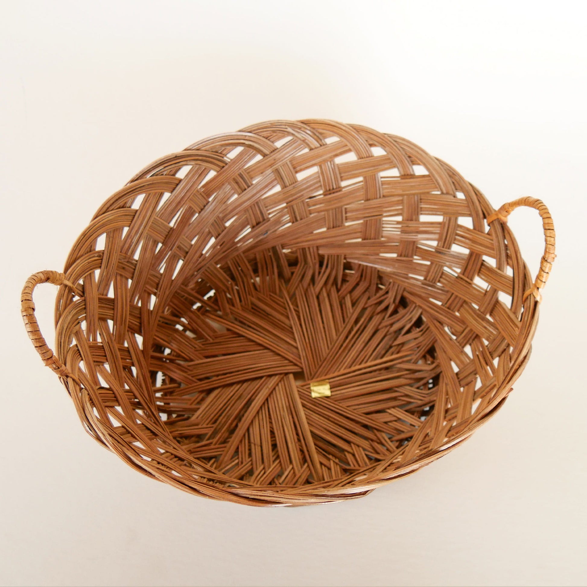Vintage Round Rattan WIcker Basket with Handles, VIntage Farmhouse Basket Storage, Vintage Cottagecore Basket Decor, Vintage Cottage Basket Decor, Vintage Rattan Basket with Handles