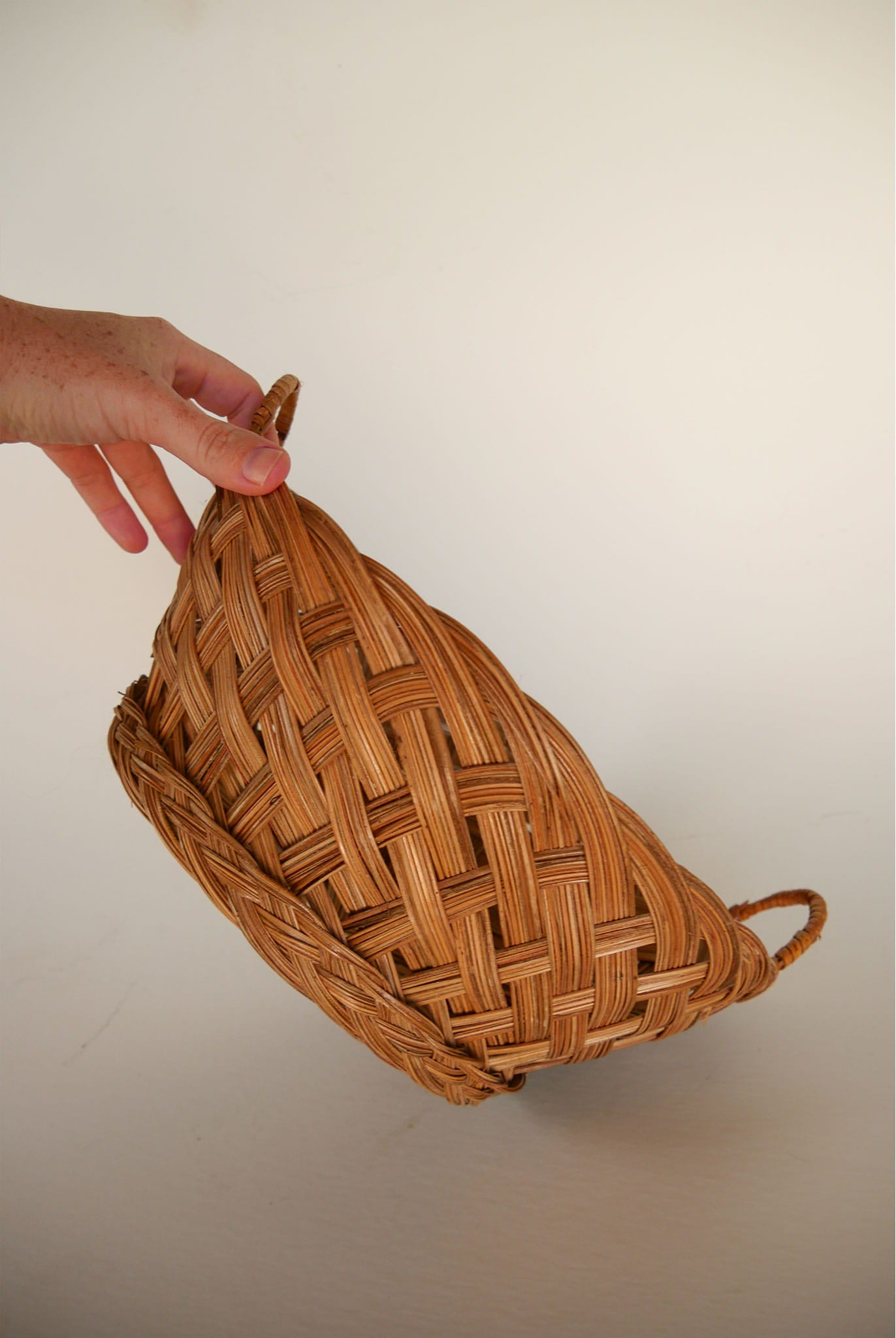 Vintage Round Rattan WIcker Basket with Handles, VIntage Farmhouse Basket Storage, Vintage Cottagecore Basket Decor, Vintage Cottage Basket Decor, Vintage Rattan Basket with Handles