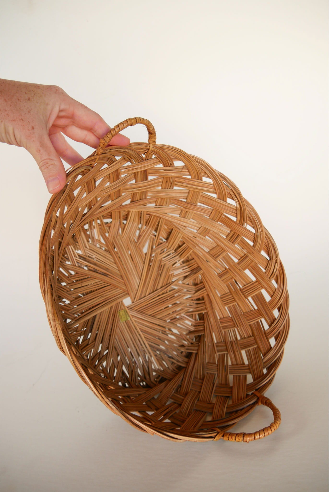 Vintage Round Rattan WIcker Basket with Handles, VIntage Farmhouse Basket Storage, Vintage Cottagecore Basket Decor, Vintage Cottage Basket Decor, Vintage Rattan Basket with Handles