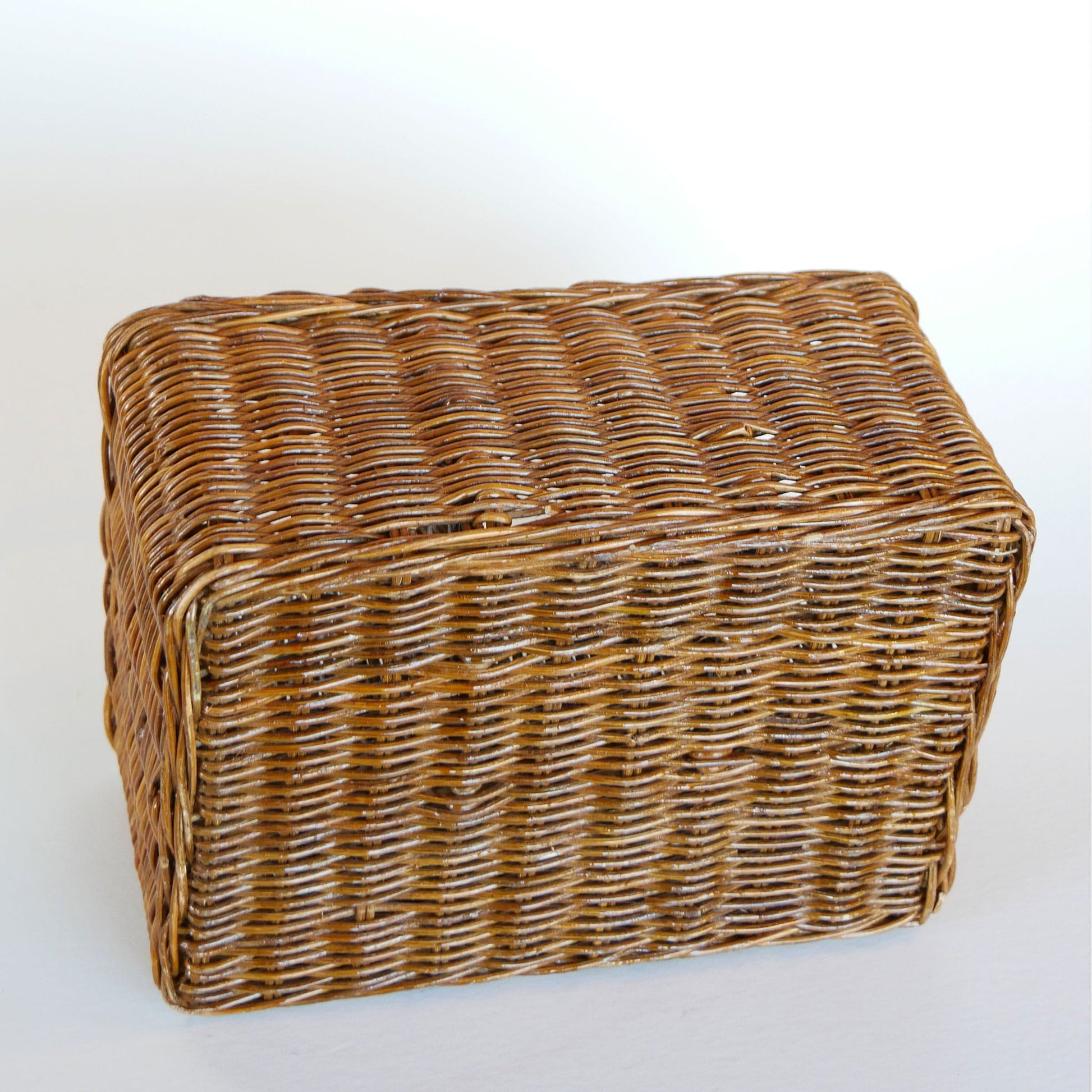 Vintage Dark Rattan Wicker Utensil Caddy, Vintage Wicker Caddy, Vintage Utensil Caddy, Vintage Wicker Utensil Holder, Vintage Wicker Decor, Vintage Home Decor