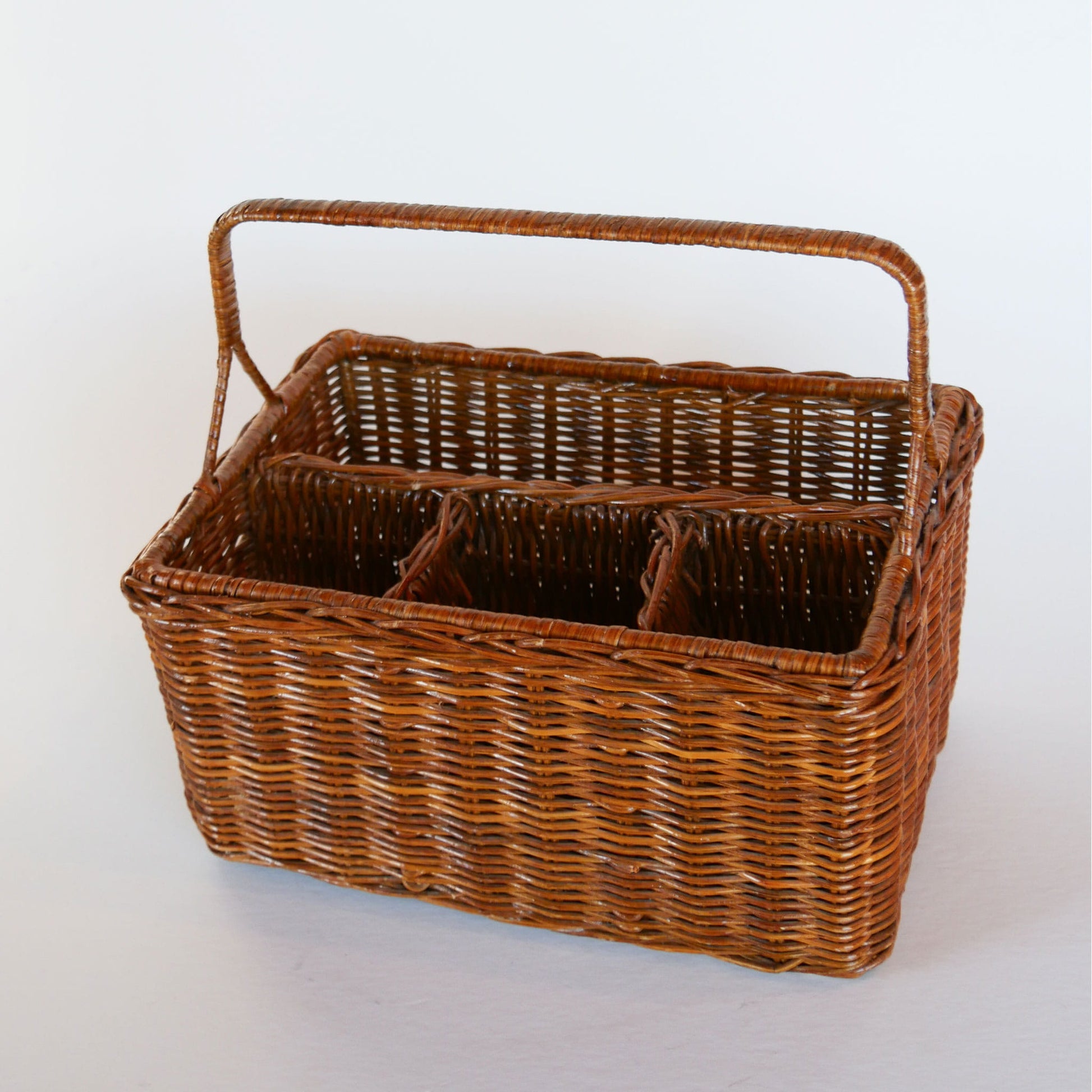 Vintage Dark Rattan Wicker Utensil Caddy, Vintage Wicker Caddy, Vintage Utensil Caddy, Vintage Wicker Utensil Holder, Vintage Wicker Decor, Vintage Home Decor