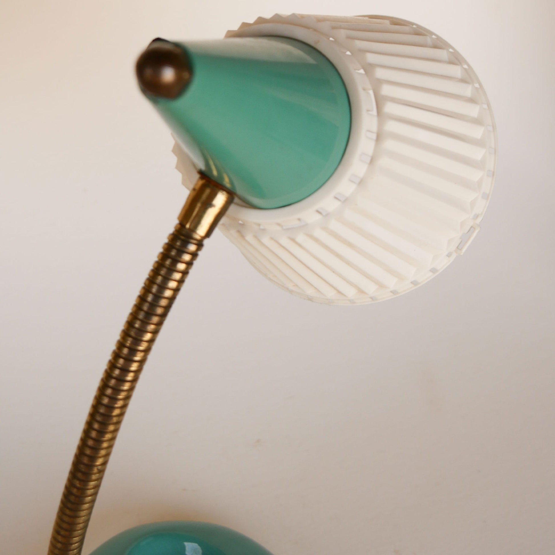 Vintage Retro Teal Desk Lamp, Vintage Teal Desk Lamp, Vintage Retro Lighting, Vintage Midcentury Lighting, Midcentury Modern Desk Lamp, Vintage Desk Lamp, Vitnage Teal Desk Lamp, Vintage Retro Lamp