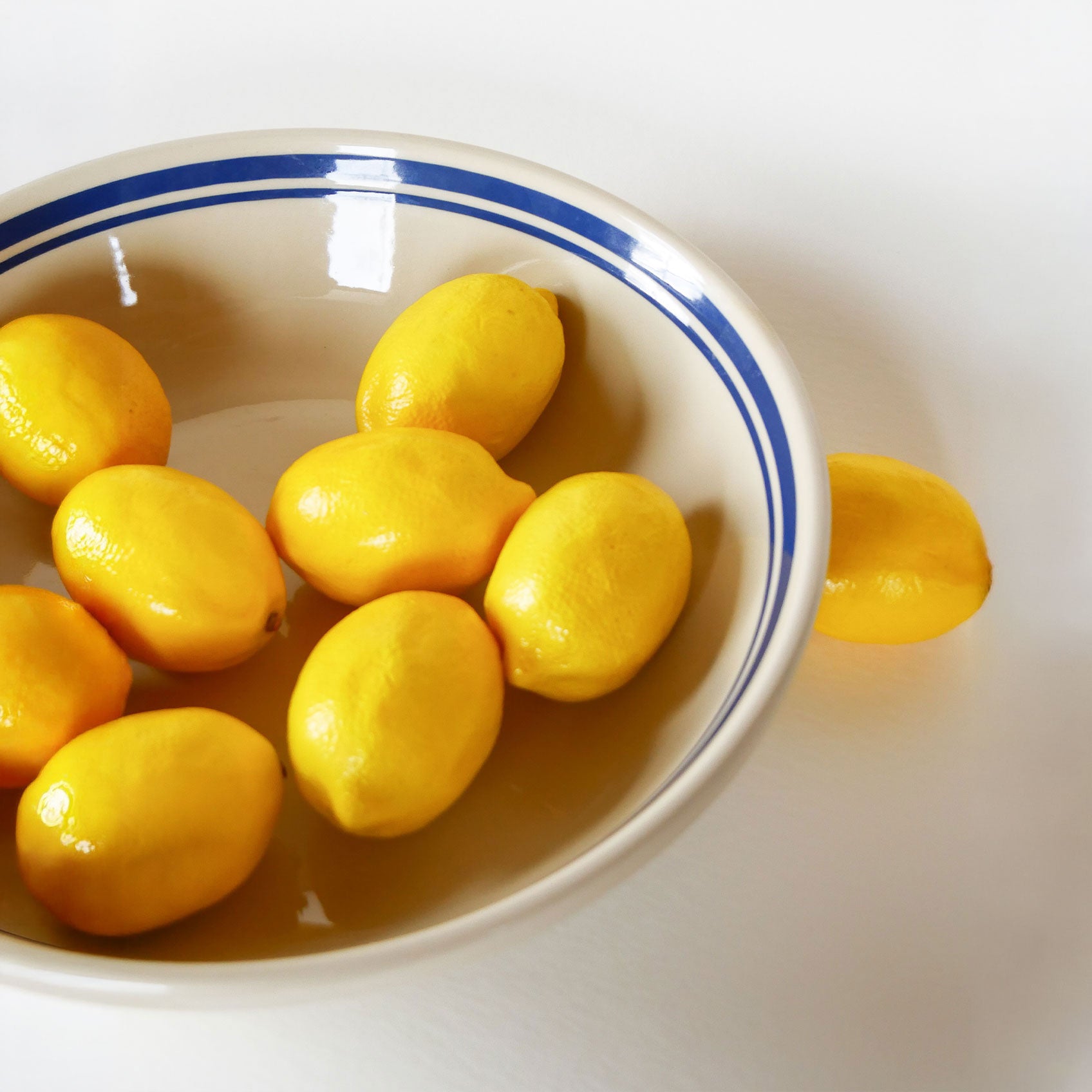 Vintage Blue Stripe 13in Roseville Pasta Bowl, Farmhouse Striped Kitchen Decor, Blue Striped Stoneware, Vintage Farmhouse Kitchen Decor, Vintage Primitive Stoneware Bowl, Vintage Mixing Bowl