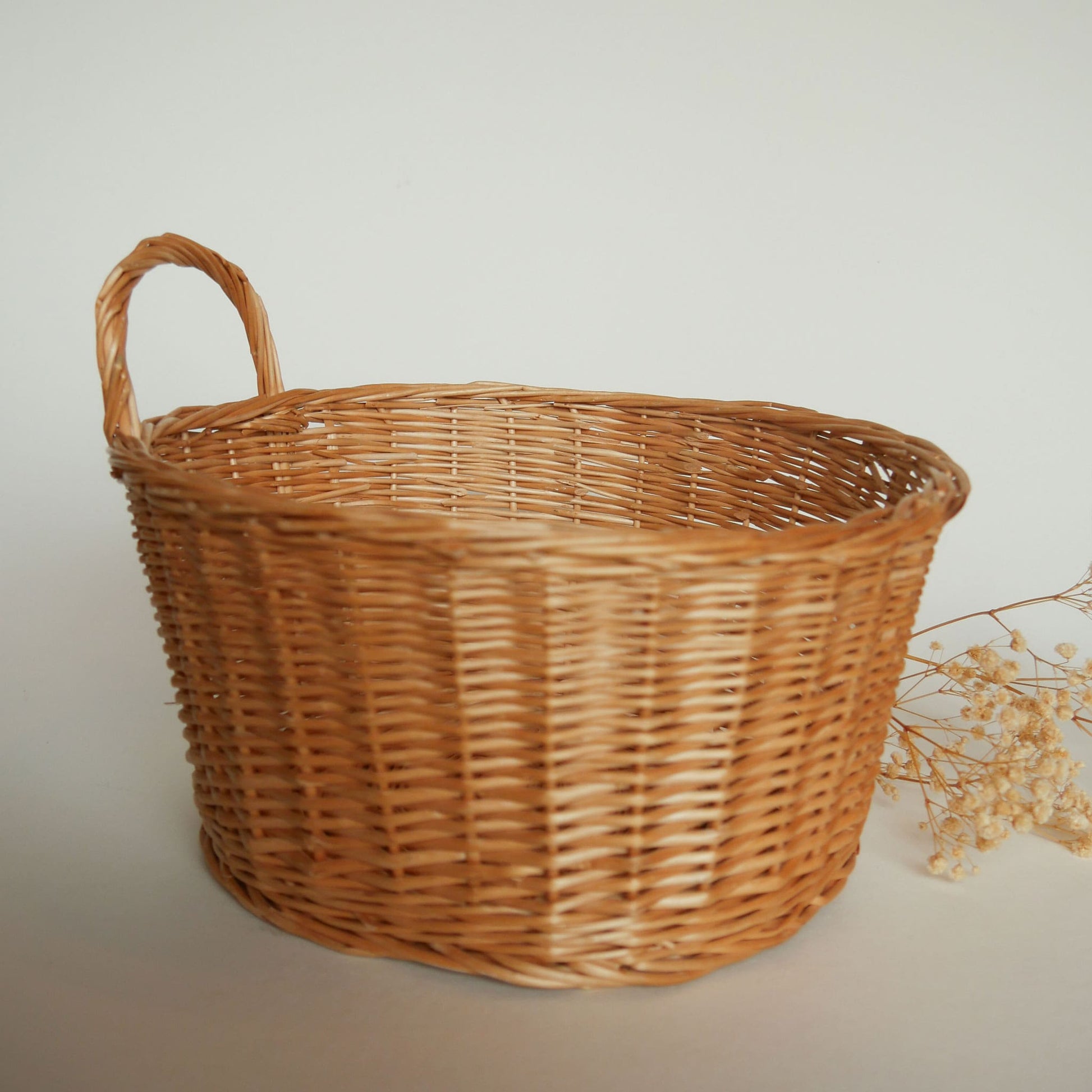 Vintage Round Wicker Basket with Handle, Vintage Farmhouse Wicker Basket, Vintage Cottage Wicker Basket Wicker Basket with Handle