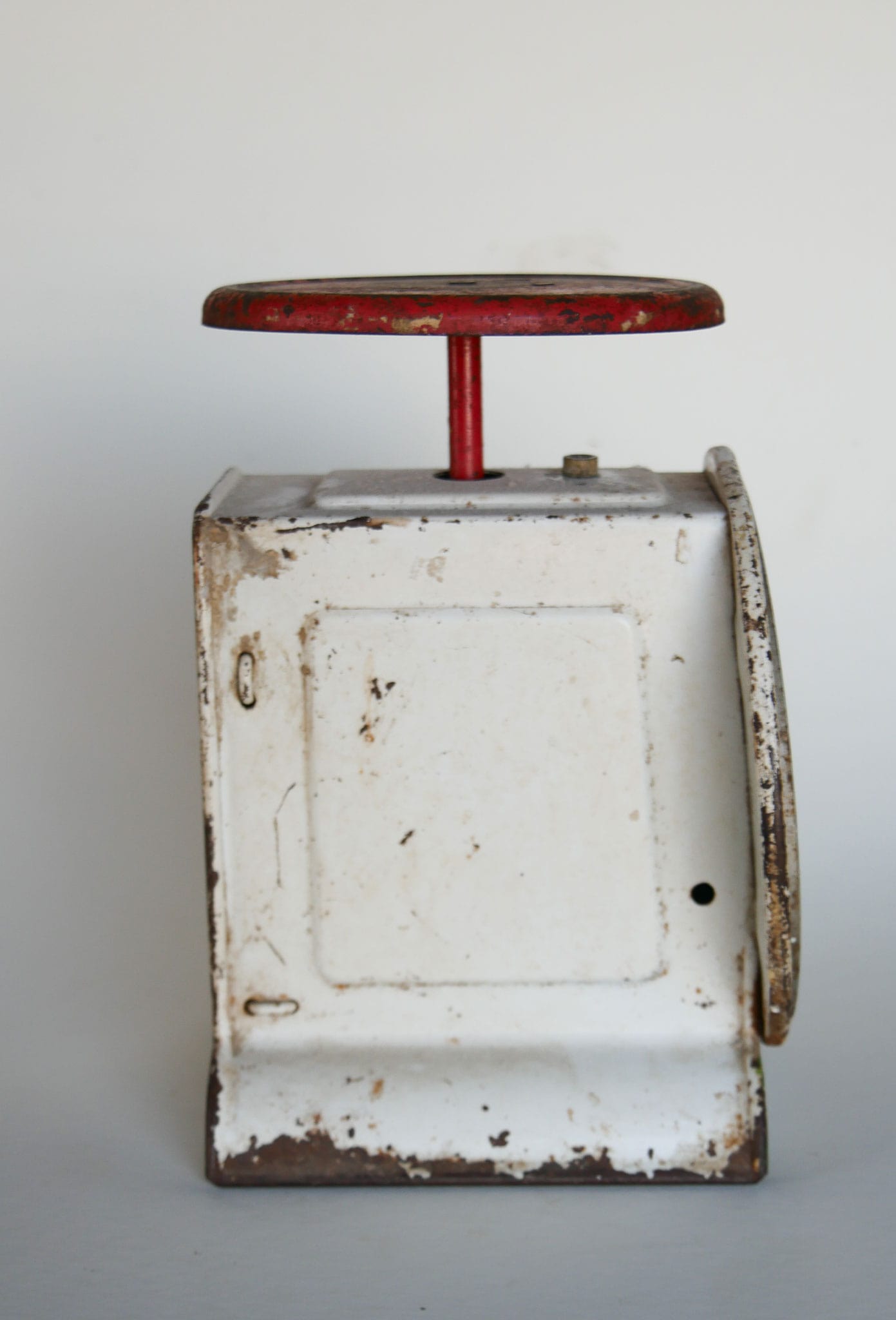 Vintage Rustc Wayrite Scale, Red Platform, Rustic Wayrite Scale, Red Wayrite Scale