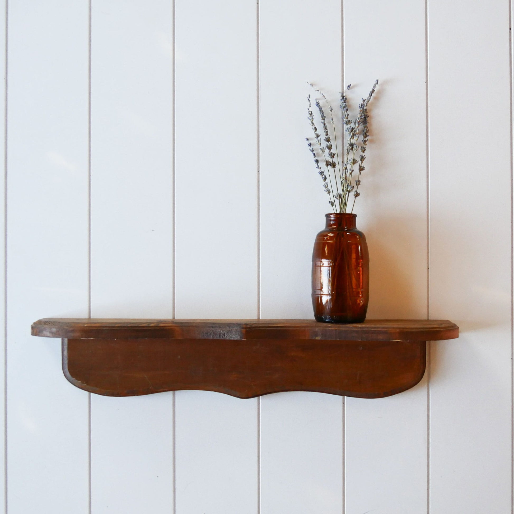 Vintage Scalloped Wood Wall Mounted Shelf, Cottagecore Shelf, Plate Display Shelf, Vintage Wood Scalloped Shelf