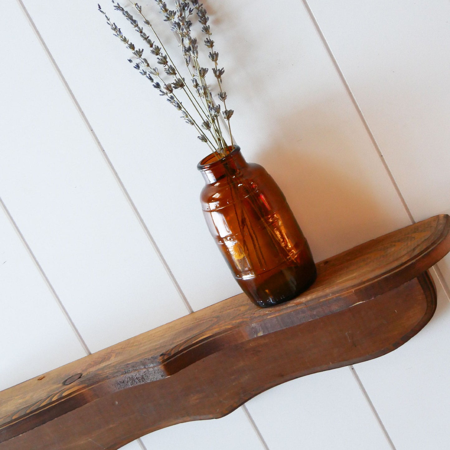 Vintage Scalloped Wood Wall Mounted Shelf, Cottagecore Shelf, Plate Display Shelf, Vintage Wood Scalloped Shelf