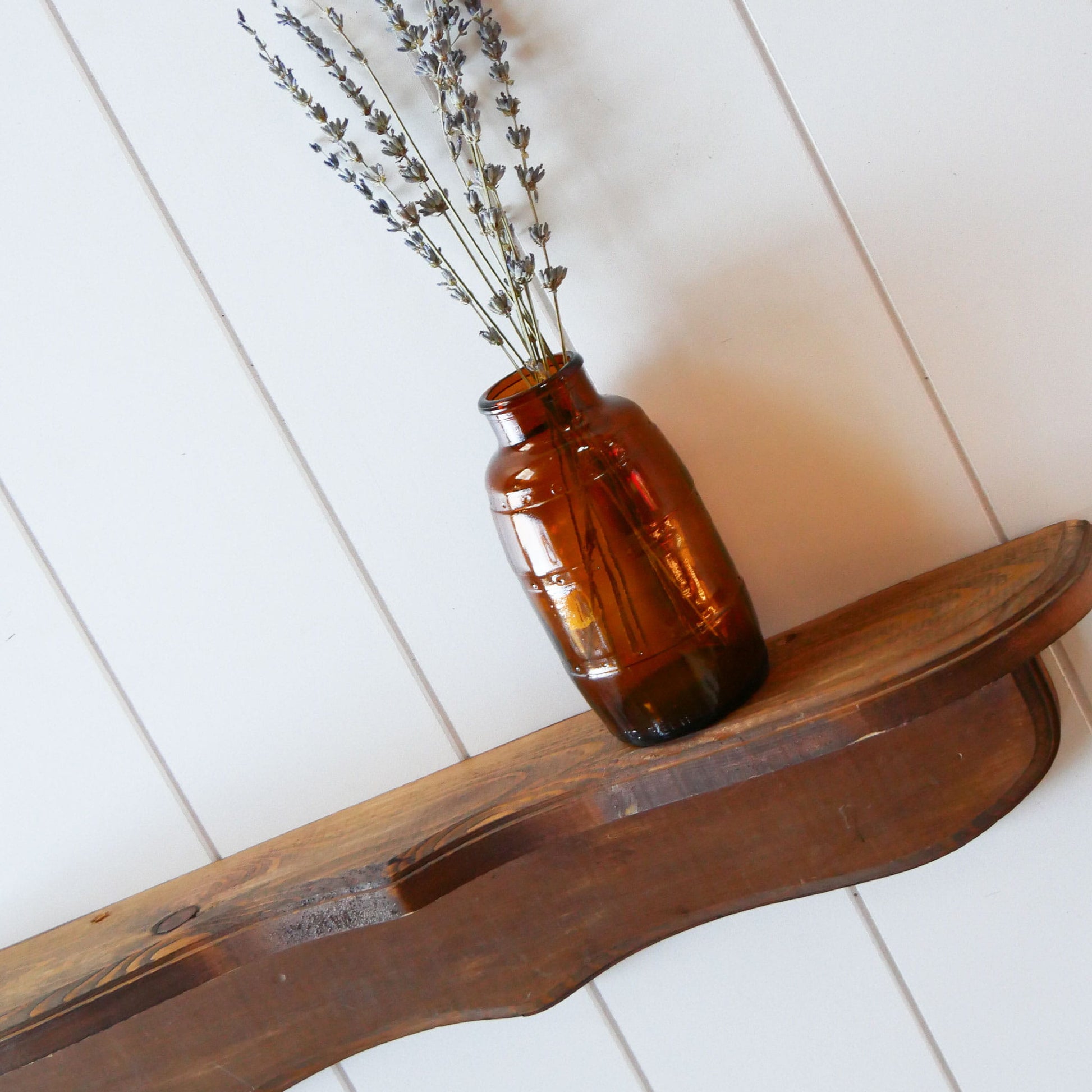 Vintage Scalloped Wood Wall Mounted Shelf, Cottagecore Shelf, Plate Display Shelf, Vintage Wood Scalloped Shelf