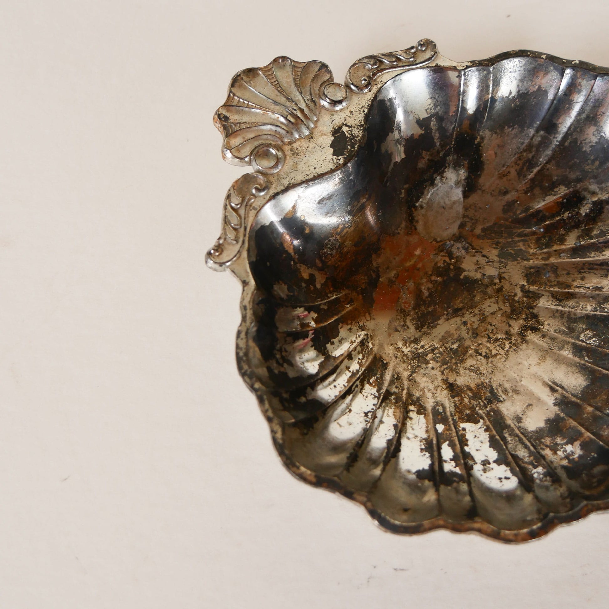 Vintage Silver-Plated Clam Shell Dish, Silver Sea Shell Dish, Vintage Silver Shell Candy Dish, Vintage Shell Candy Dish, Vintage Silver Nautical Dish
