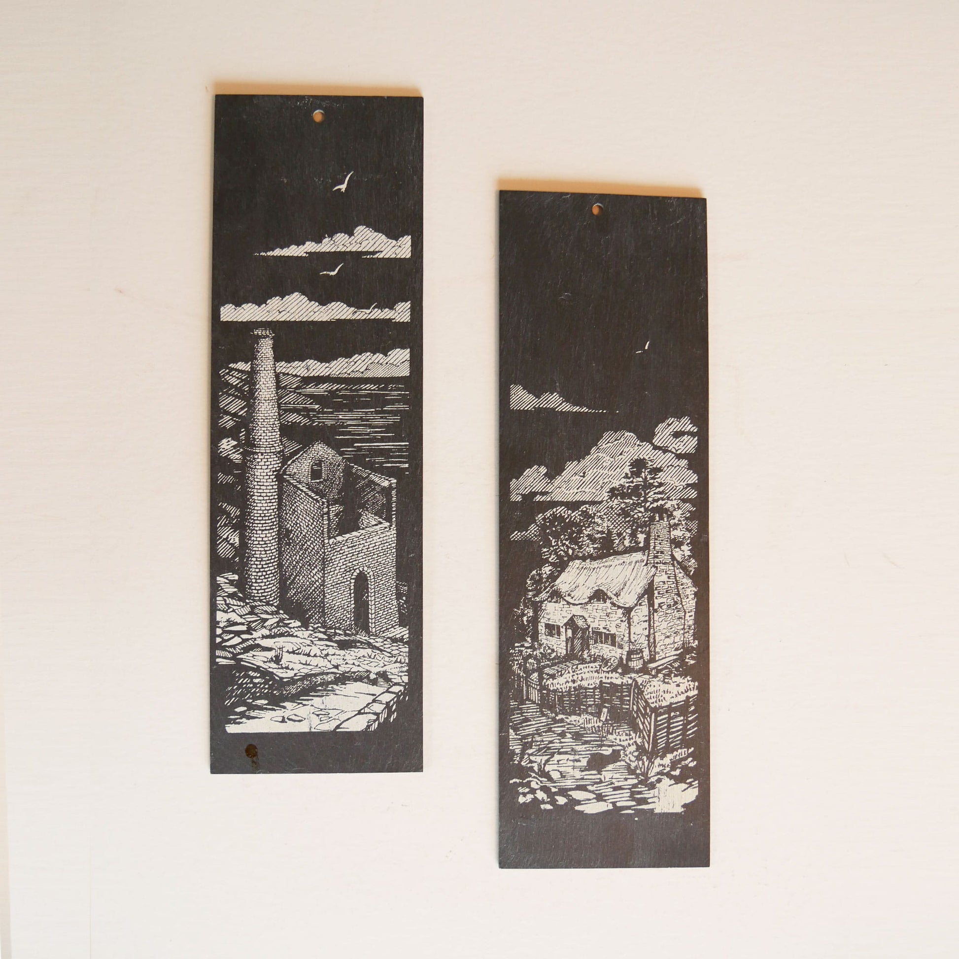 Pair of Vintage Slate Plaque with Cottage Scenes, Vintage Slate Plaque, VIntage Slate Wall Decor, Vintage Cottage Scene Decor, Vintage Cottagecore Wall Decor, Vintage Cottage Countryside Wall Decor