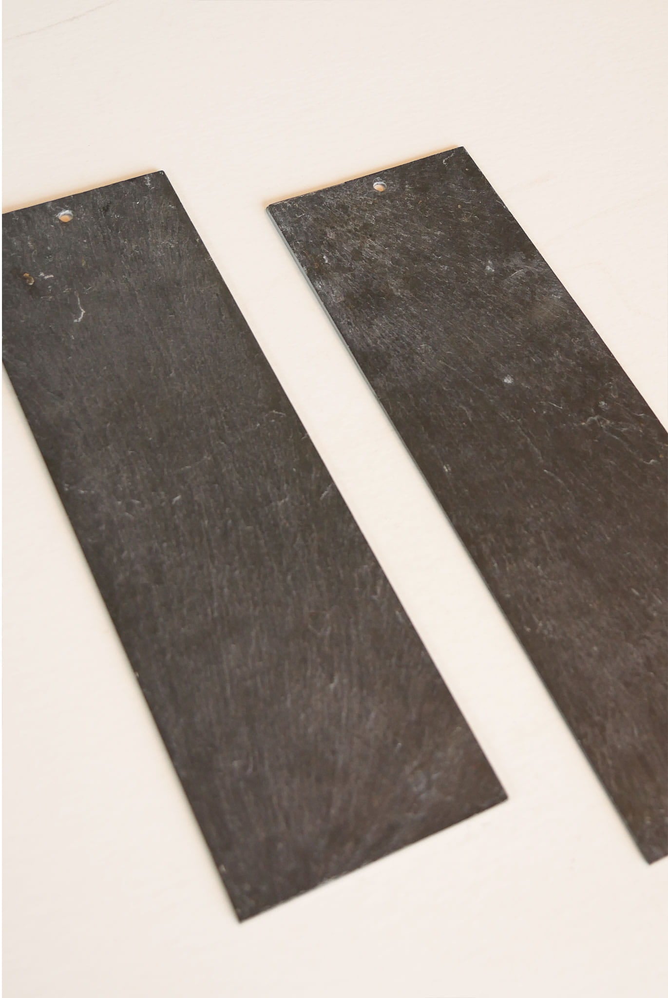 Pair of Vintage Slate Plaque with Cottage Scenes, Vintage Slate Plaque, VIntage Slate Wall Decor, Vintage Cottage Scene Decor, Vintage Cottagecore Wall Decor, Vintage Cottage Countryside Wall Decor