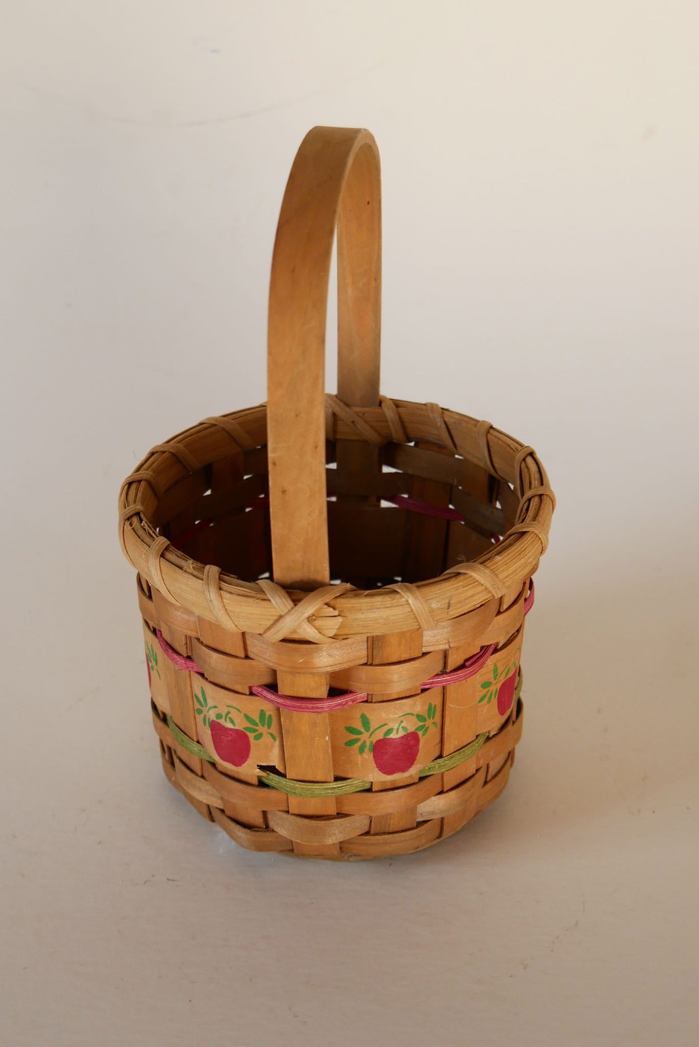 Vintage Wicker Apple Basket, Vintage Apple Basket, VIntage Mini Apple Basket, Vintage COttage Basket, Vintage Mini Cottage Basket, Vintage Apple Decor, Vintage Basket Decor