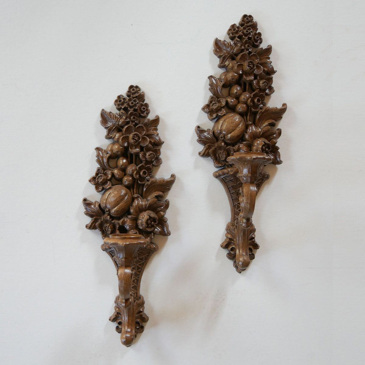 Vintage Syroco Candle Sconces, Vintage Fruit Carved cAndle Sconces, Vintage Syroco SConces, Vintage Candle Sconces, Vintage Fruit and Floral Sconces