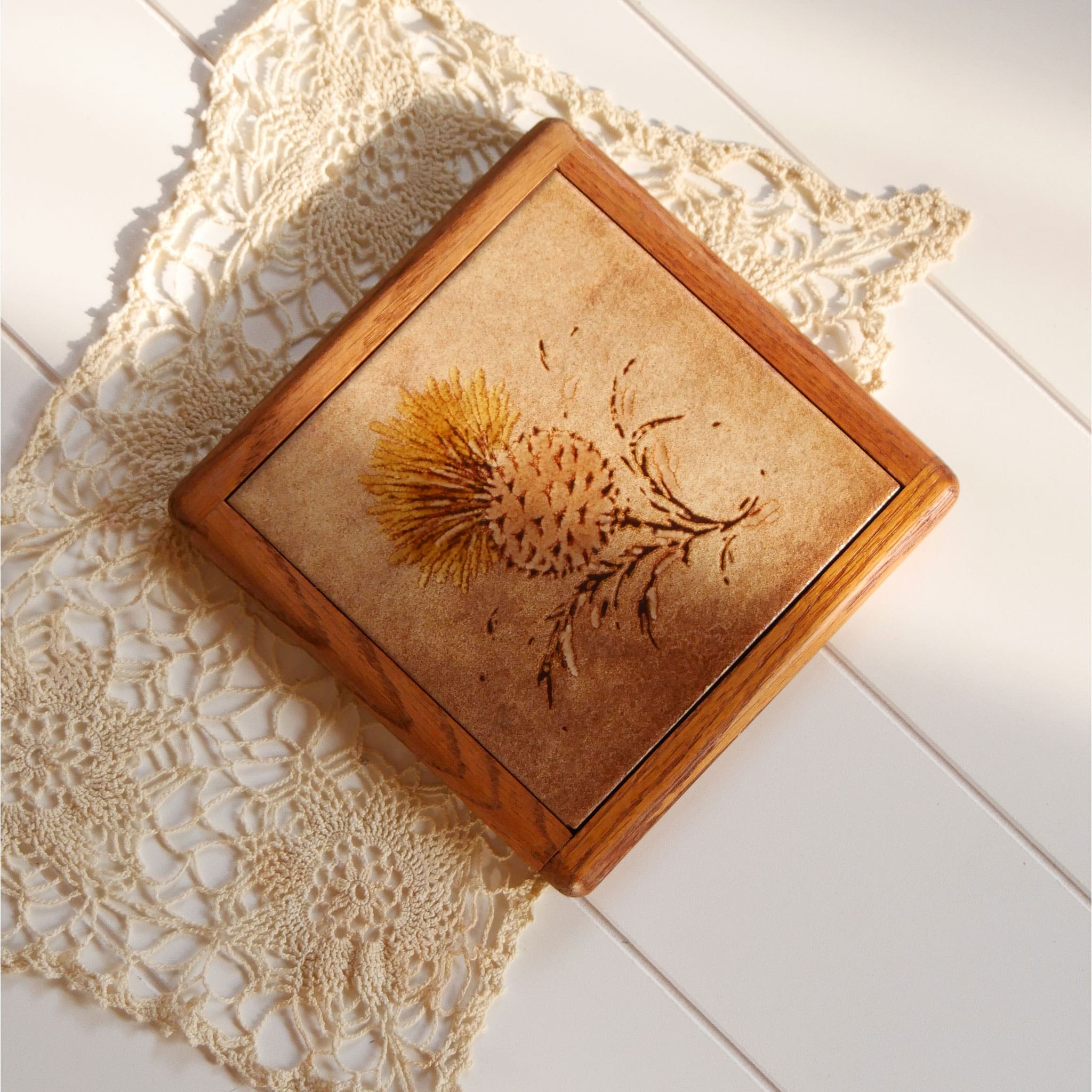 Vintage Thistle Tile and Wood Trivet Wall Decor, Vintage Home Decor, Farmhouse Kitchen Wall DEcor