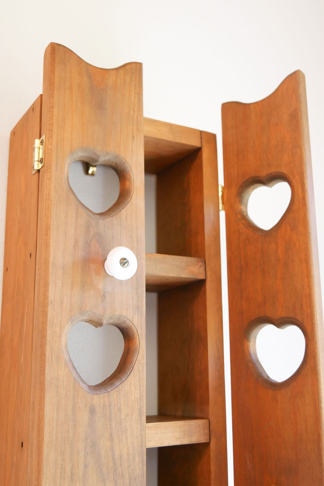 Vintage 20in 3-Shelf Heart Cutout Wall Cabinet with Porcelian Knobs Vintage Spice Cabinet Vintage Wall Cabinet Vintage Heart Cutout Cabinet
