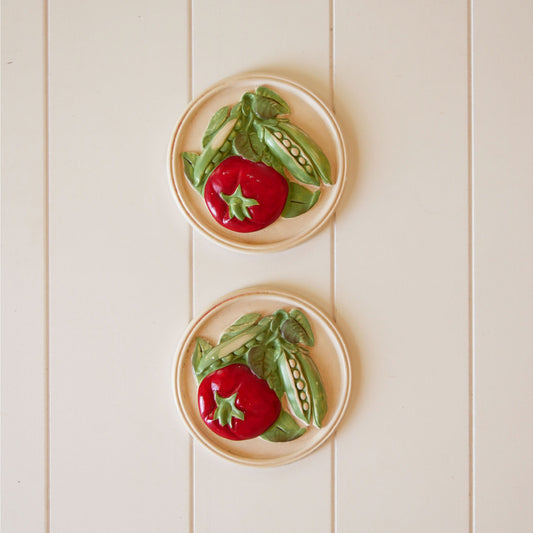 VIntage Tomato & Peas chalkware Plaque, Vintage Fruit Chalk, Vintage Vegetable chalkware, Vintage Kitchen Decor, Chalk Plaque, Vintage Chalk Art, Vintage Retro Kitchen Decor