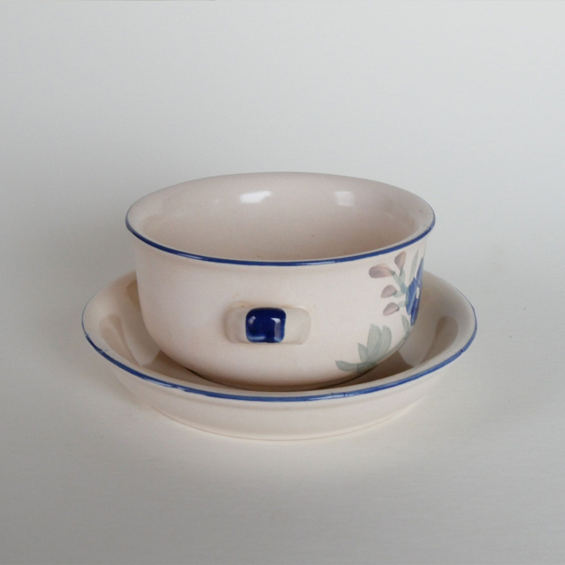 Vintage Trade Masters Double Handle Pottery Soup Bowl with Saucer Set, Vintage Stoneware Soup Bowls and Saucers, Vintage Soup Bowls and Saucers, Vintage Stoneware Blue Floral Bowls, Vintage Stoneware, Vintage Kitchen Decor
