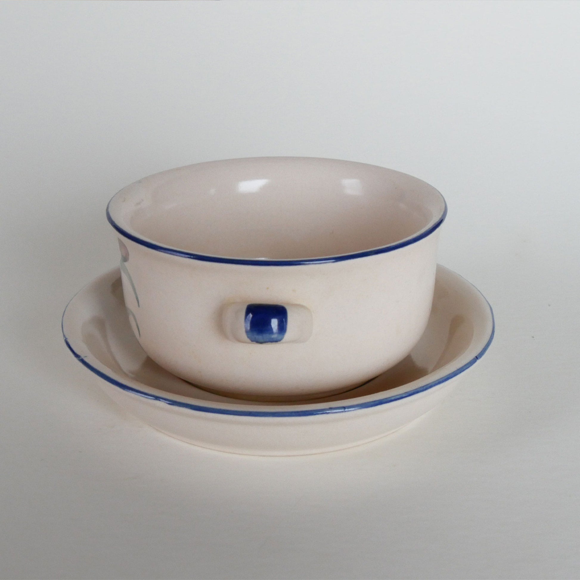 Vintage Trade Masters Double Handle Pottery Soup Bowl with Saucer Set, Vintage Stoneware Soup Bowls and Saucers, Vintage Soup Bowls and Saucers, Vintage Stoneware Blue Floral Bowls, Vintage Stoneware, Vintage Kitchen Decor