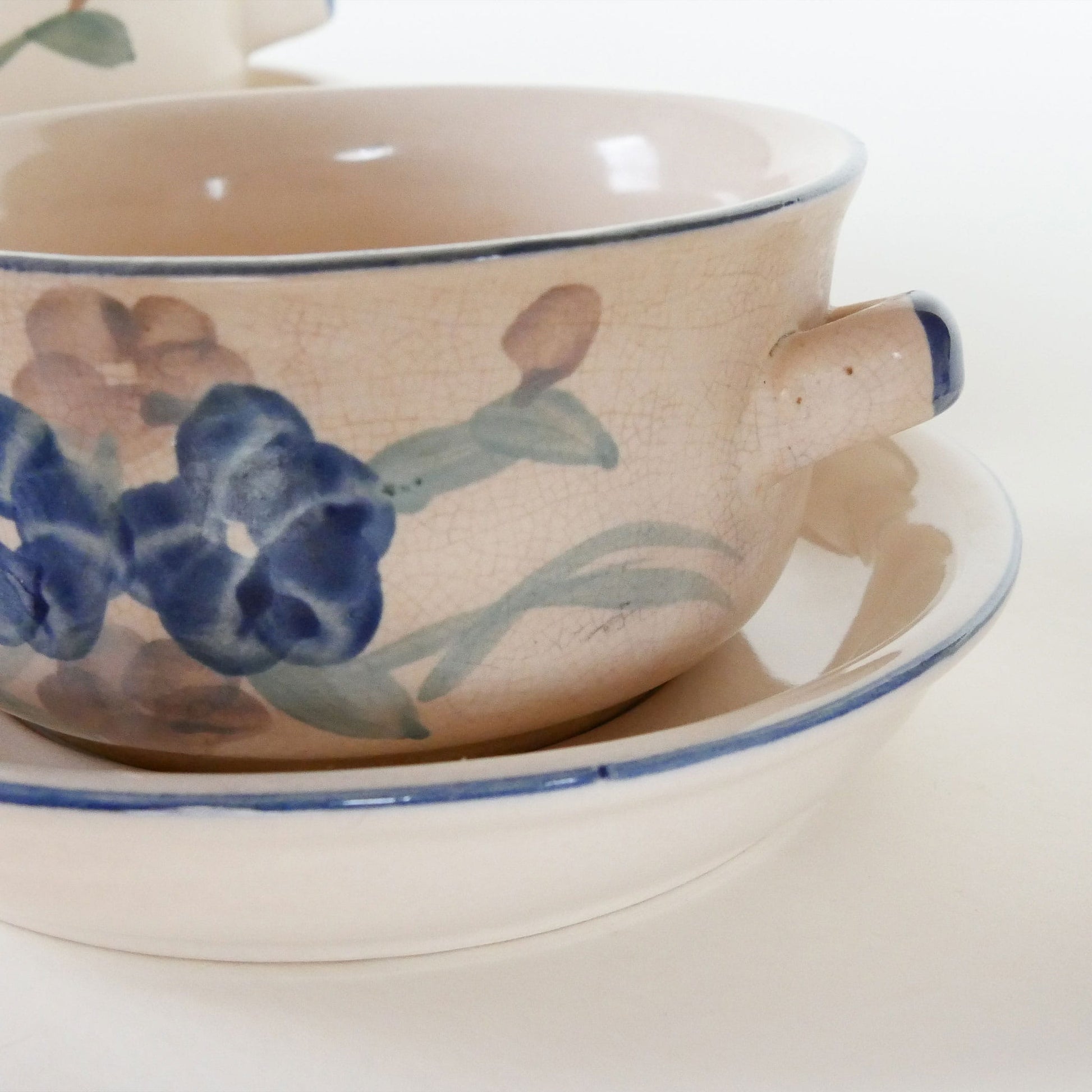 Vintage Trade Masters Double Handle Pottery Soup Bowl with Saucer Set, Vintage Stoneware Soup Bowls and Saucers, Vintage Soup Bowls and Saucers, Vintage Stoneware Blue Floral Bowls, Vintage Stoneware, Vintage Kitchen Decor