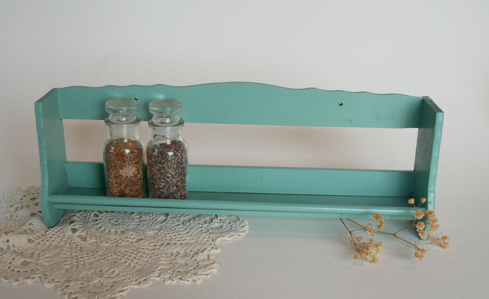 Vintage Turquoise Spice Rack Wall Shelf Vintage Spice Rack Farmhouse Spice Rack Vintage Farmhouse Kitchen Decor Vintage Kitchen Shelf Farmhouse Kitchen Decor