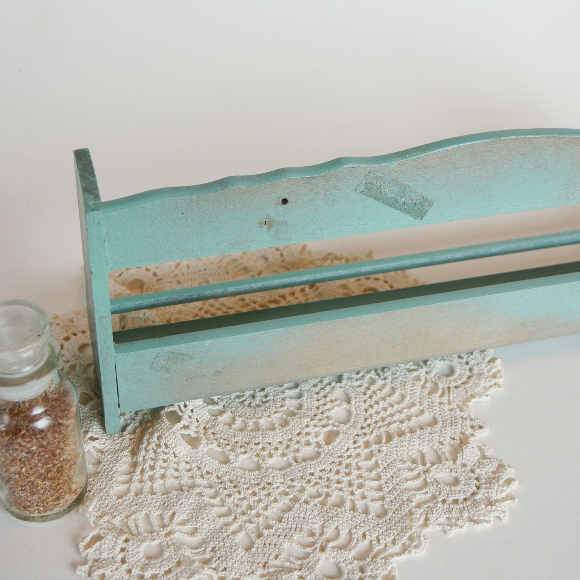Vintage Turquoise Spice Rack Wall Shelf Vintage Spice Rack Farmhouse Spice Rack Vintage Farmhouse Kitchen Decor Vintage Kitchen Shelf Farmhouse Kitchen Decor