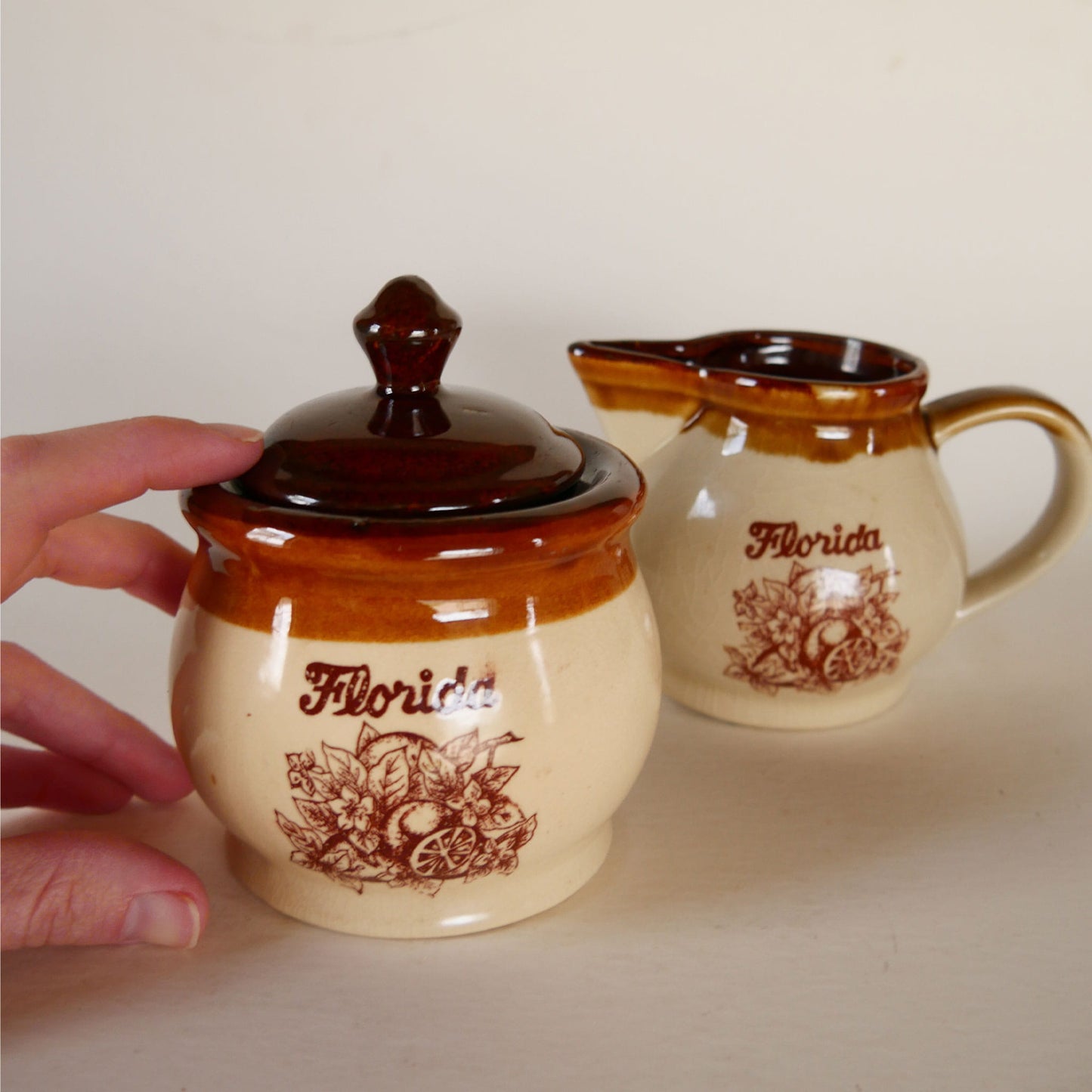 VIntage Florida Two-Tone Brown Creamer and Sugar Dish, Vintage Two Tone Pottery, Vintage Farmhouse Pottery, Vintage Two Tone Stoneware, Vintage Two Tone Creamer, Vintage Two Tone Sugar Dish, Vintage Florida Two Tone Pottery, Vintage Brown Florida Pottery