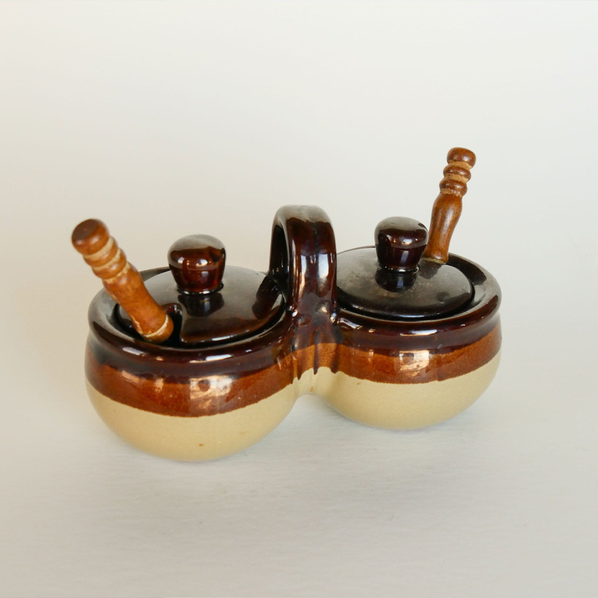 Vintage Two-Tone Stoneware Double Condiment Dish, Vintage Conditment Dish, Vintage Stoneware Condiment Dish, Vintage Condiment Stoneware, Vintage Jam Jelly Stoneware, Vintage Farmhouse Stoneware, Vintage Home Decor