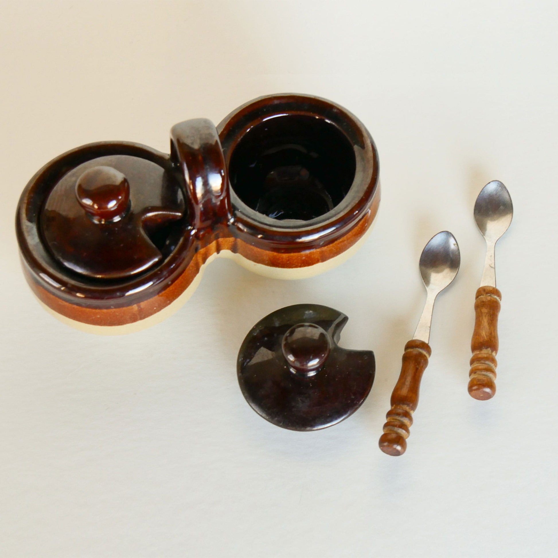 Vintage Two-Tone Stoneware Double Condiment Dish, Vintage Conditment Dish, Vintage Stoneware Condiment Dish, Vintage Condiment Stoneware, Vintage Jam Jelly Stoneware, Vintage Farmhouse Stoneware, Vintage Home Decor