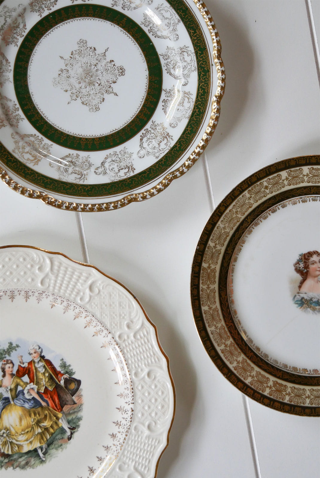 Vintage Victorian Woman Plate Collection, Victorian Plate Wall, Vintage Victorian Decor, Vintage Victorian Wall Decor, Vintage Colonial Plates, Vintage Colonial Wall Decor, Cottagecore Plate Wall