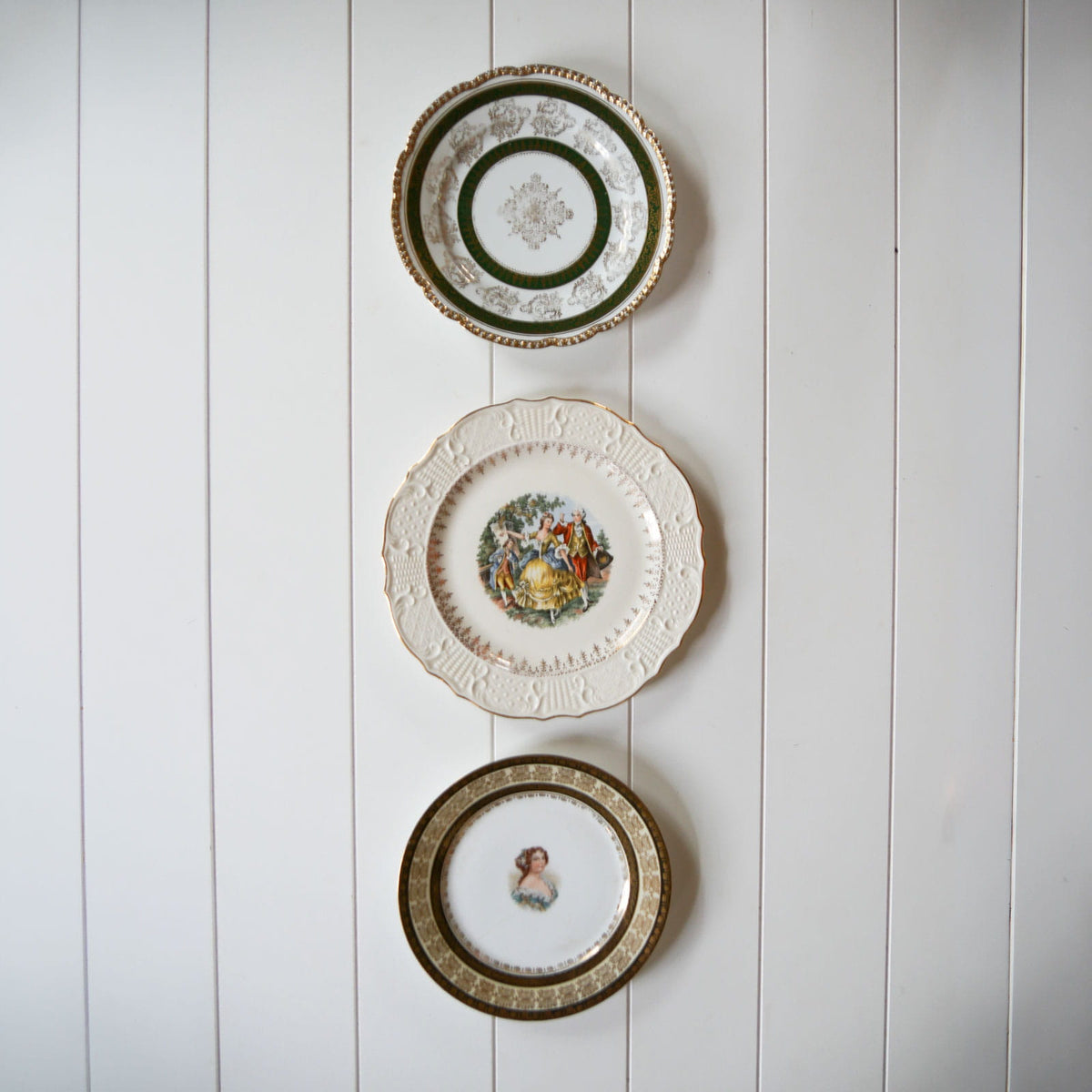 Vintage Victorian Woman Plate Collection, Victorian Plate Wall, Vintage Victorian Decor, Vintage Victorian Wall Decor, Vintage Colonial Plates, Vintage Colonial Wall Decor, Cottagecore Plate Wall