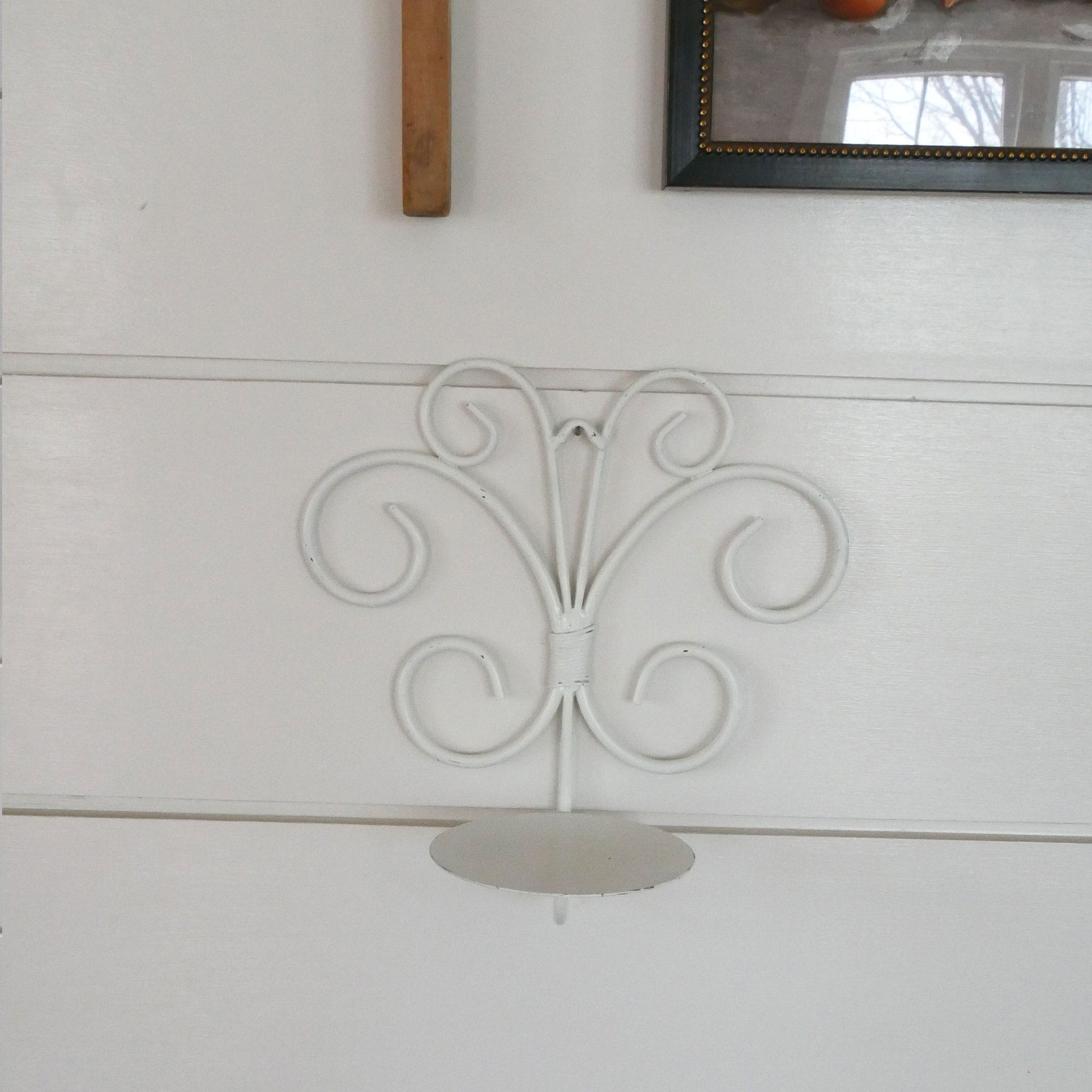 Vintage White Metal Wall Sconce, Cottagecore Wall Sconce, Cottage Wall Sconce, Vintage White Metal Wall Decor, Vintage Wall Mounted Plant Holder, Vintage Wall Decor