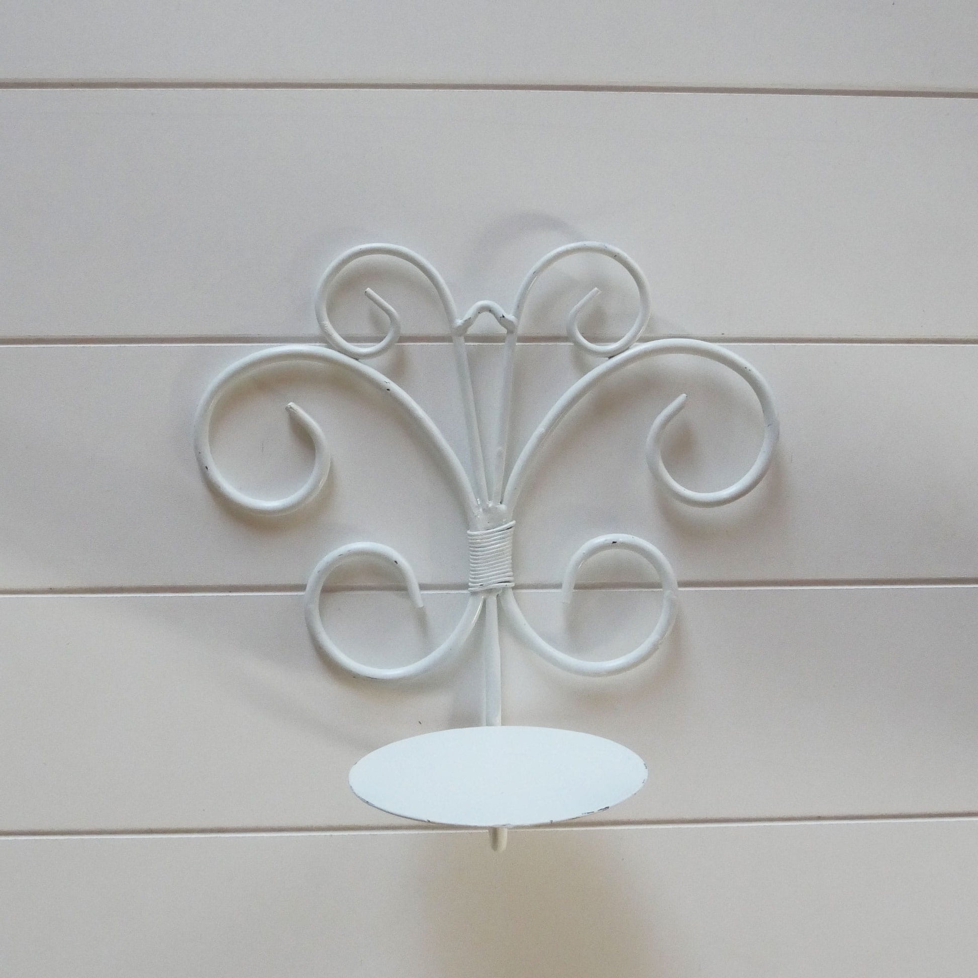 Vintage White Metal Wall Sconce, Cottagecore Wall Sconce, Cottage Wall Sconce, Vintage White Metal Wall Decor, Vintage Wall Mounted Plant Holder, Vintage Wall Decor
