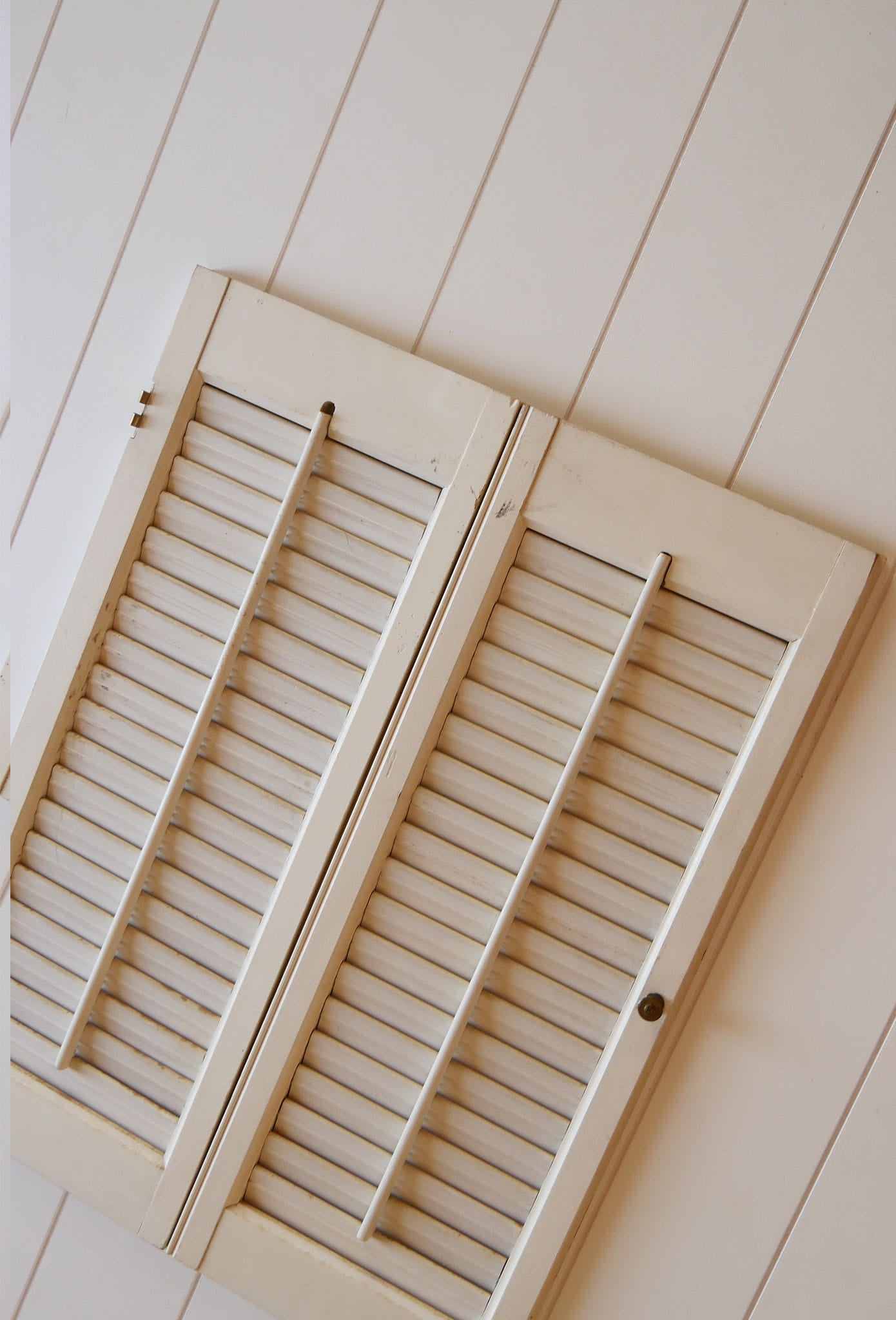Vintage White Wood Shutters, Farmhouse Shutter Decor, Vintage Shutters, Vintage white Shutters, Cottage Shutters, Vintage Cottage Wall Decor, Vintage Farmhouse Wall Decor, White Wood Shutters