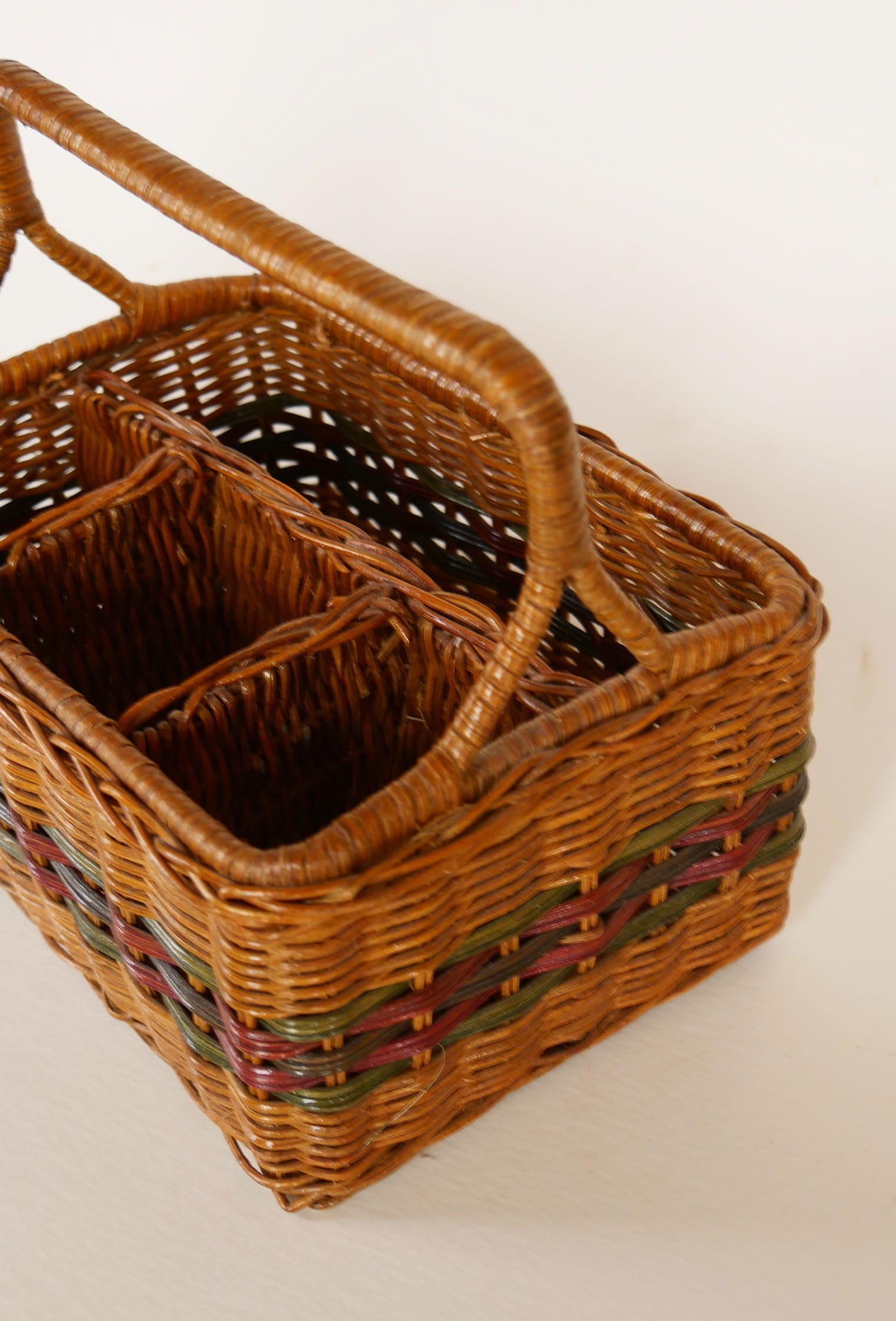 Vintage Dark Rattan Wicker Utensil Caddy, Vintage Wicker Caddy, Vintage Utensil Caddy, Vintage Wicker Utensil Holder, Vintage Wicker Decor, Vintage Home Decor