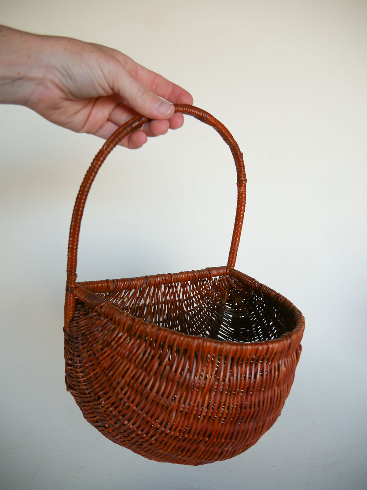 Vintage Half Moon Hanging Basket, Vintage Hanging Basket, Vintage Cottagecore Baskets, VIntage Cottage Basket, Cottagecore Wall DEcor, Vintage Basket Wall