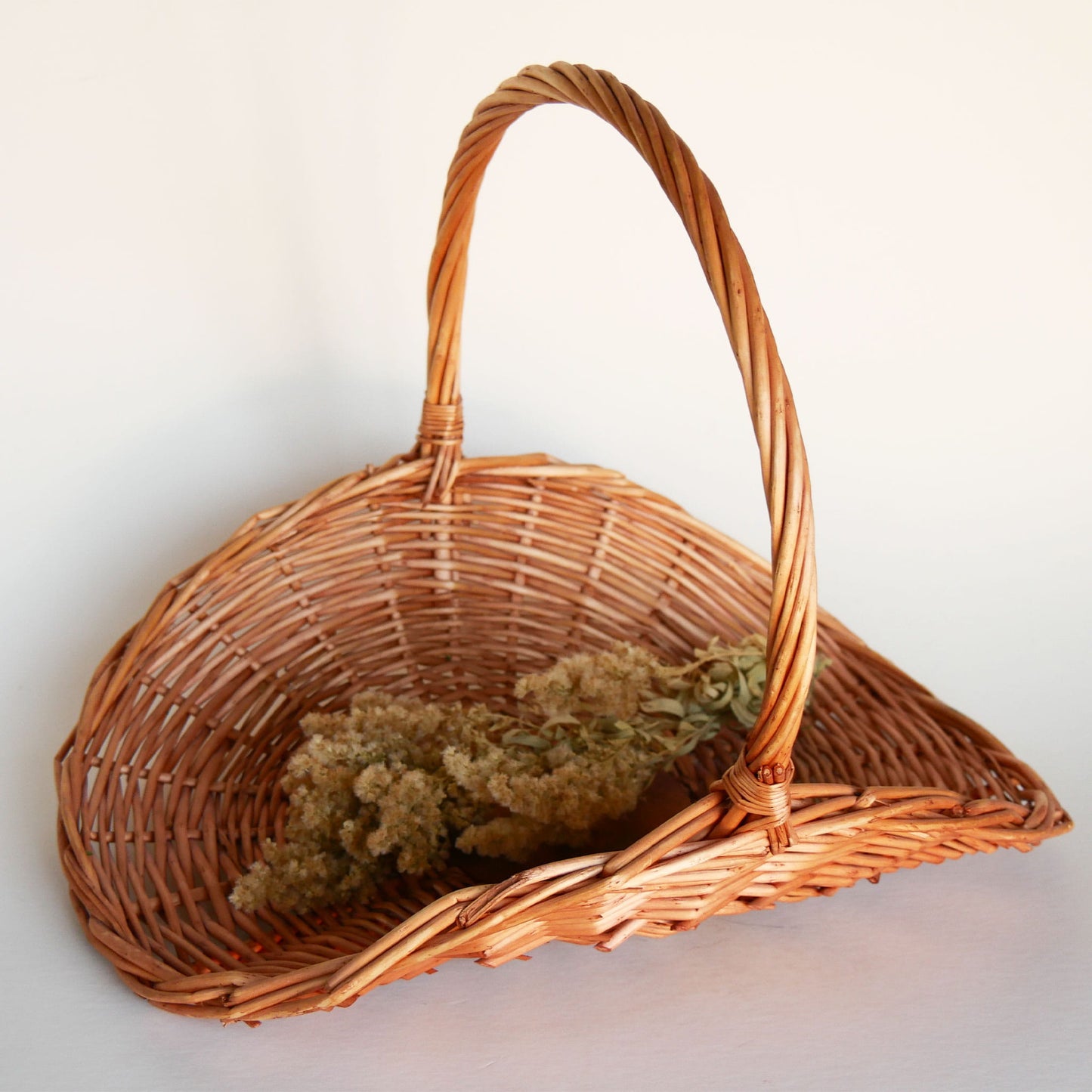 Large European Country Style Gathering Basket, Vintage Gathering Basket, Vintage Flower Basket, Vintage Harvest Basket, Farmhouse Baskets