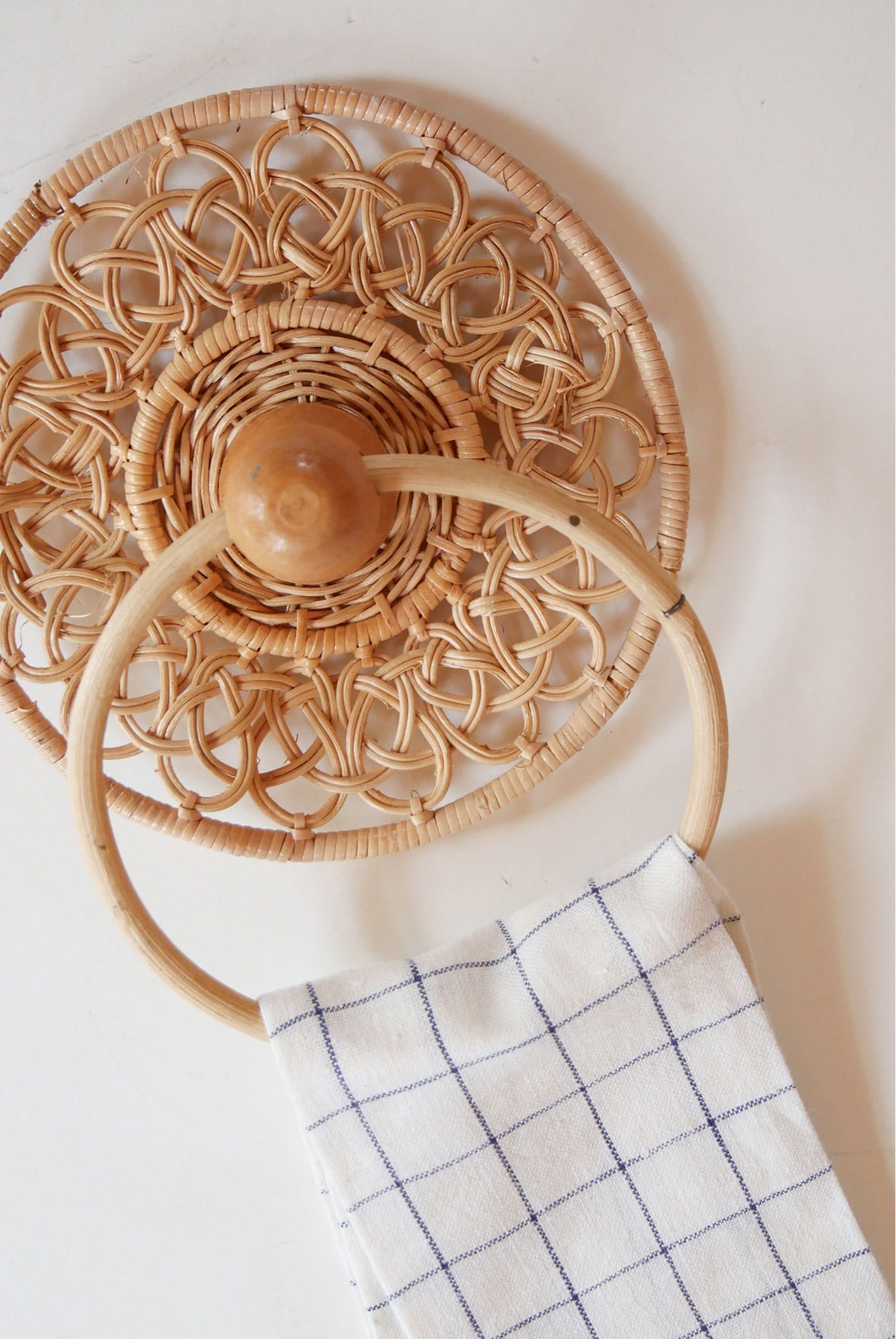 Vintage Wicker Towel Holder, Midcentury Wicker Towel Holder, VIntage COttage Wicker Towel Holder, Vintage Wicker Basket Decor