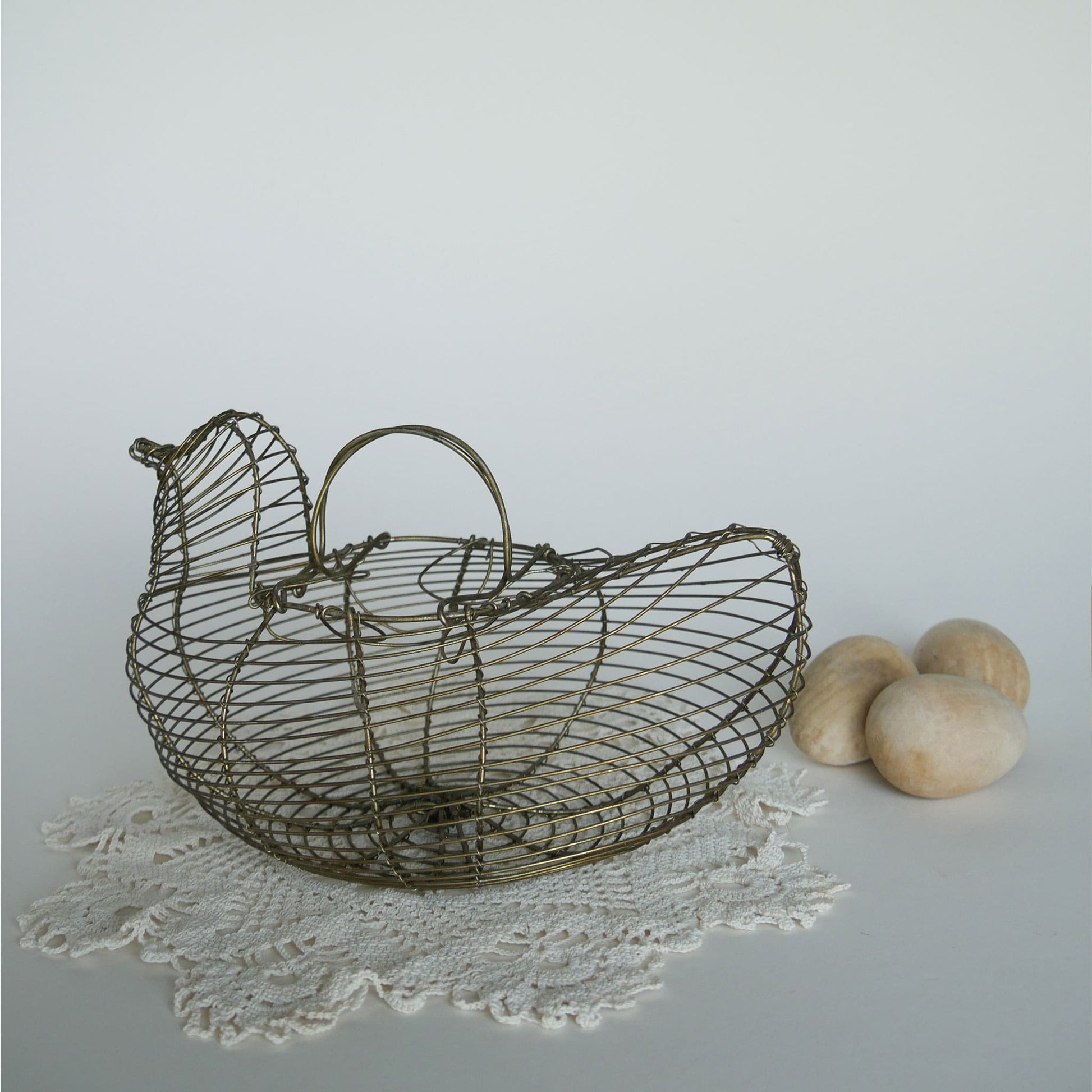Vintage Hen Shaped Wire Egg Basket, Farmhouse Wire Basket, Vintage Egg Basket, Vintage Farmhouse Baskets