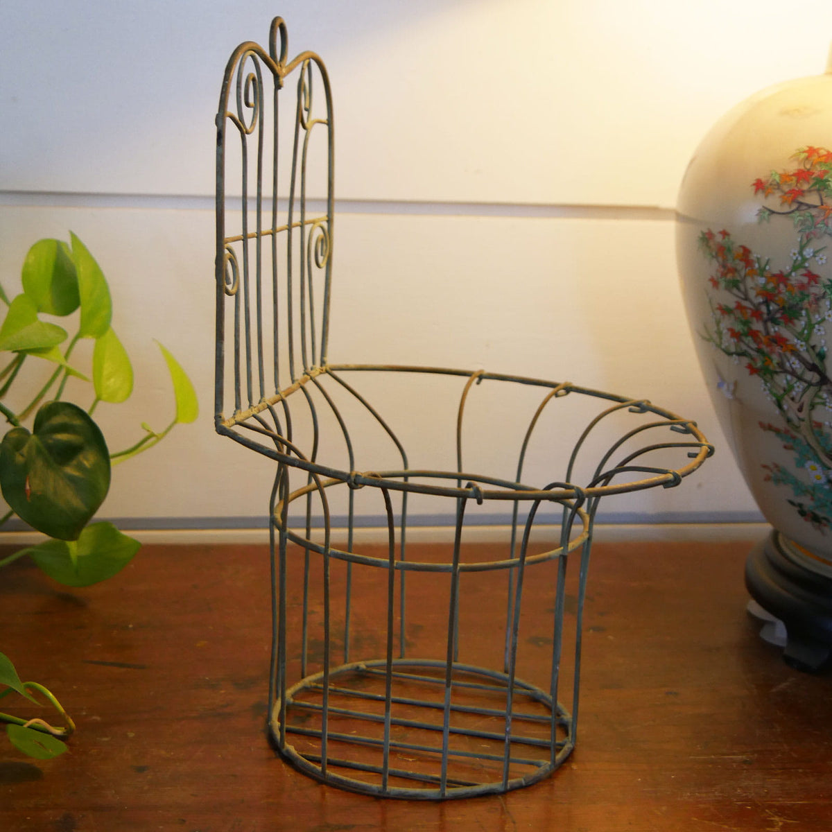 Wire Wall Mounted Plant Holder, Vintage Plant Hanger, VIntage Wire Plant Holder, Wire Wall Plant Hanger