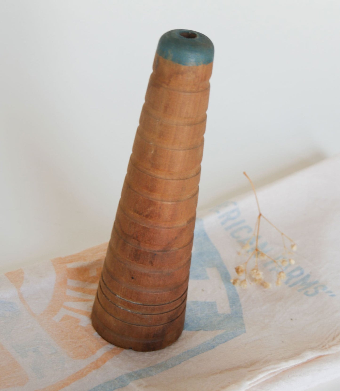 Vintage Wooden Thread Bobbin, Primitive Decor, Vintage Bobbins, Vintage Thread Bobbins